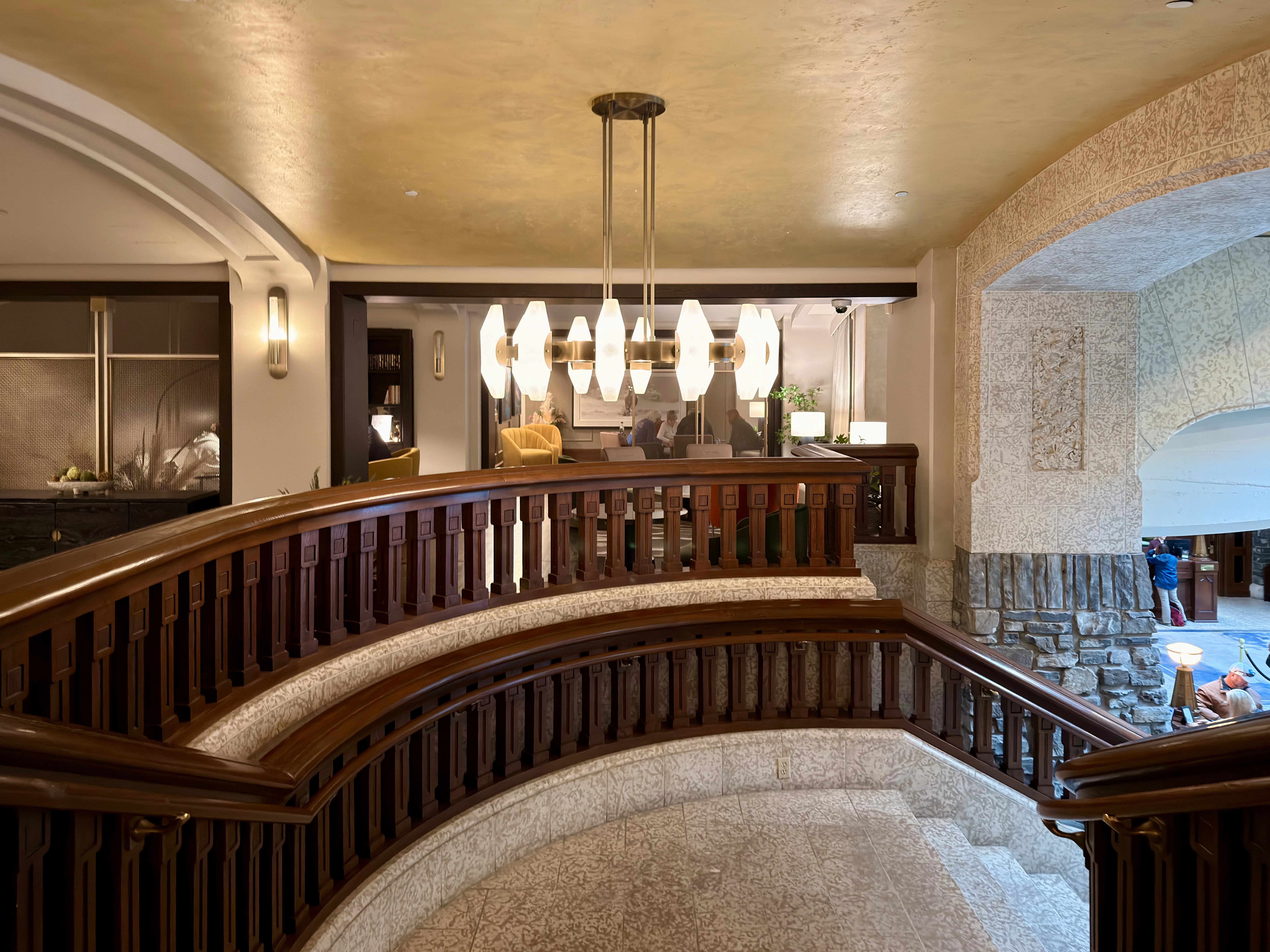 ���ɽ�Ѷ���������①�����䲻�ࡤ���Ѷ��ɳǱ� ����ͷ� Fairmont Gold Banff Springs