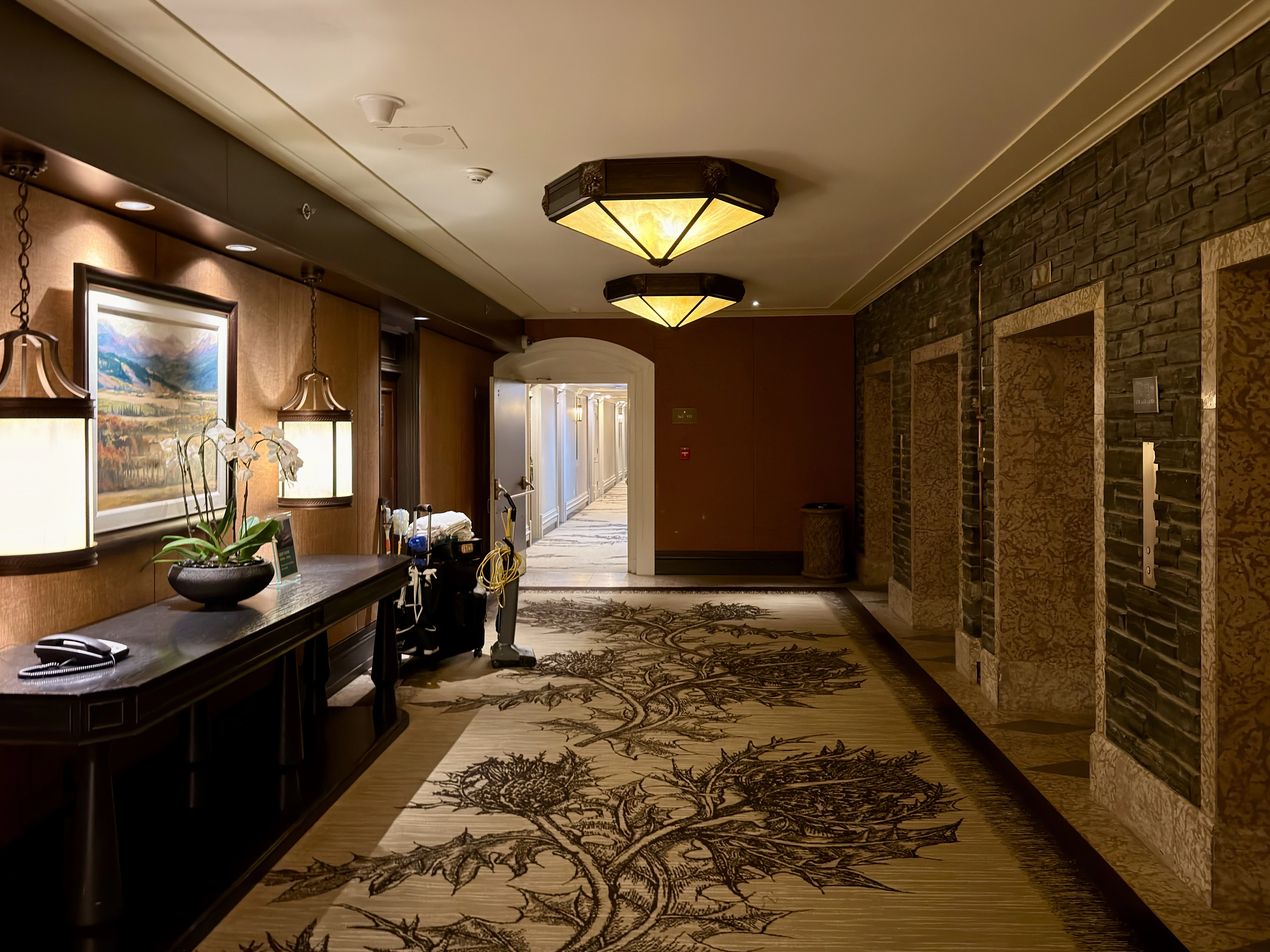 ���ɽ�Ѷ���������①�����䲻�ࡤ���Ѷ��ɳǱ� ����ͷ� Fairmont Gold Banff Springs