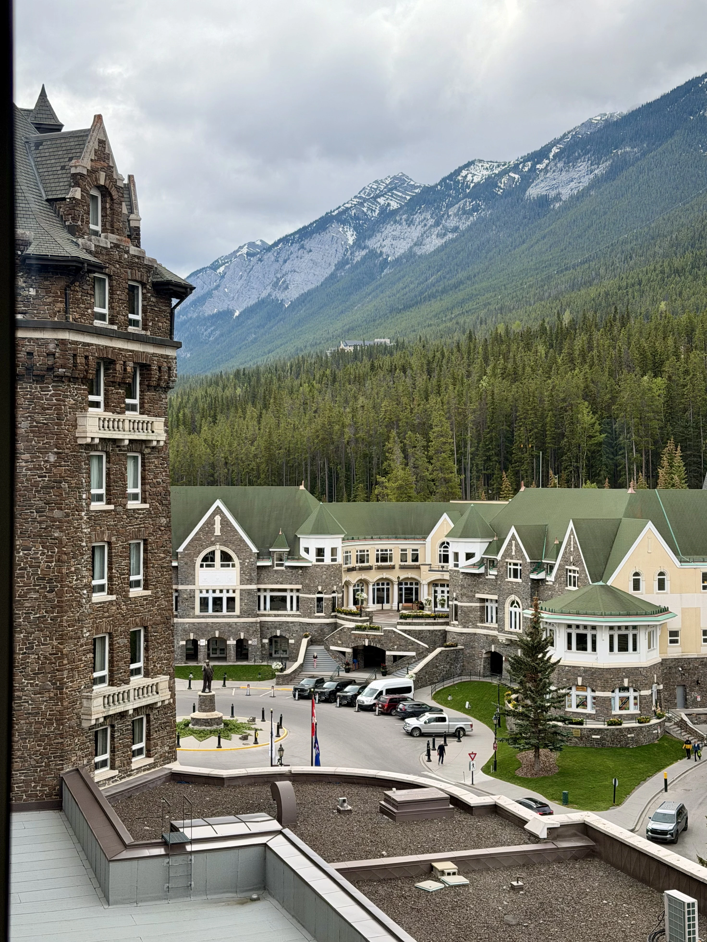 ���ɽ�Ѷ���������①�����䲻�ࡤ���Ѷ��ɳǱ� ����ͷ� Fairmont Gold Banff Springs