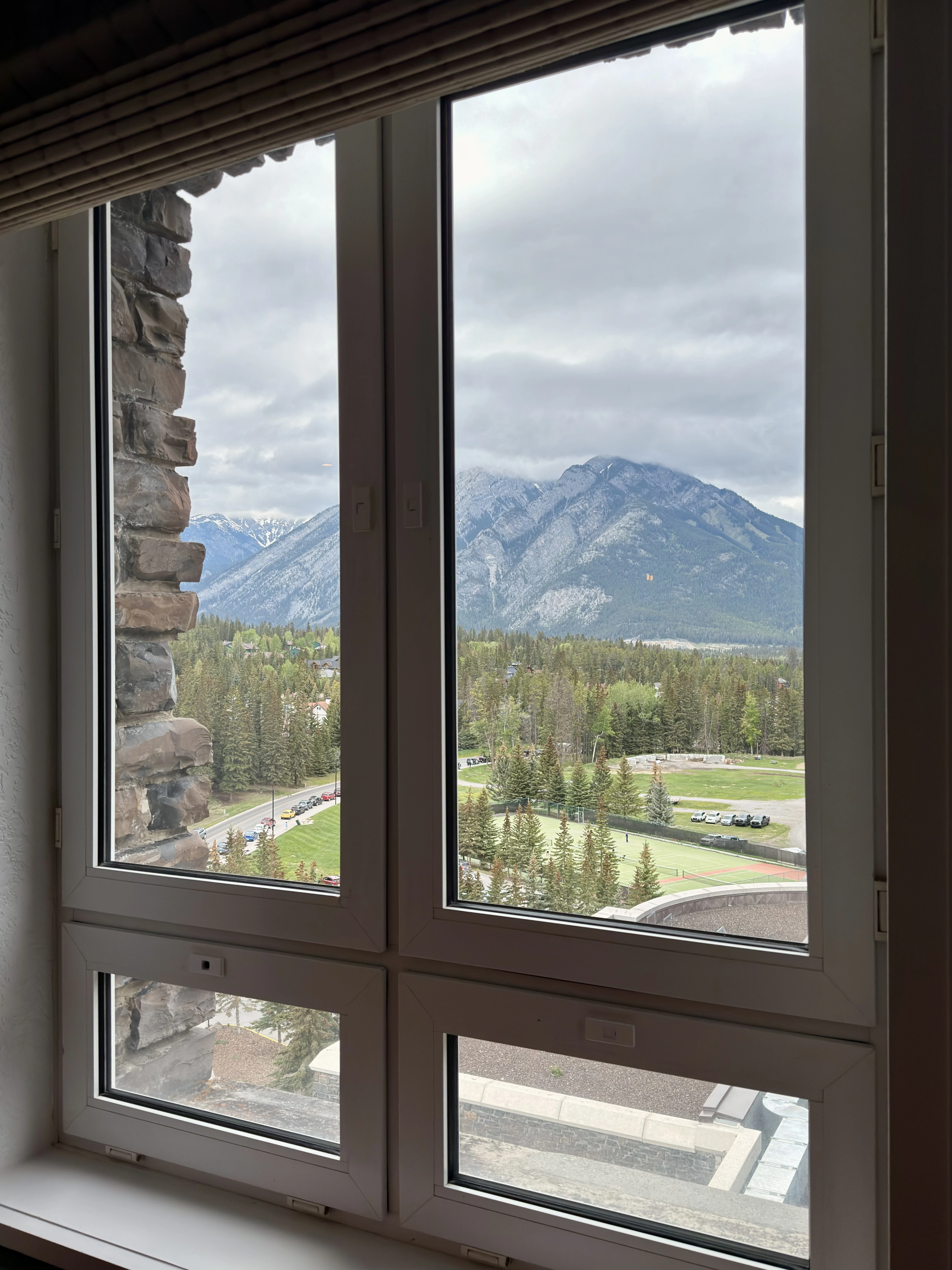 ���ɽ�Ѷ���������①�����䲻�ࡤ���Ѷ��ɳǱ� ����ͷ� Fairmont Gold Banff Springs