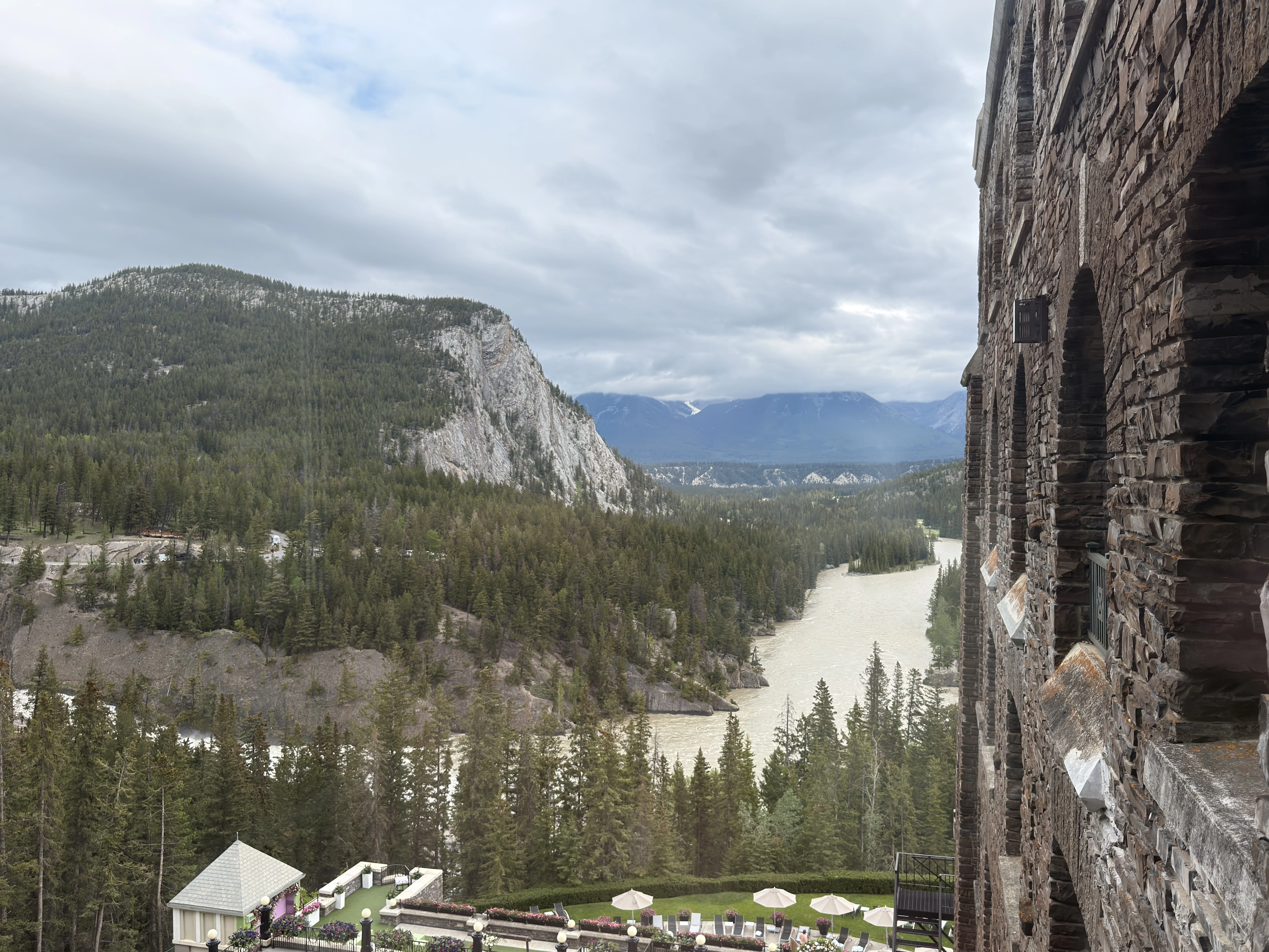 ���ɽ�Ѷ���������①�����䲻�ࡤ���Ѷ��ɳǱ� ����ͷ� Fairmont Gold Banff Springs