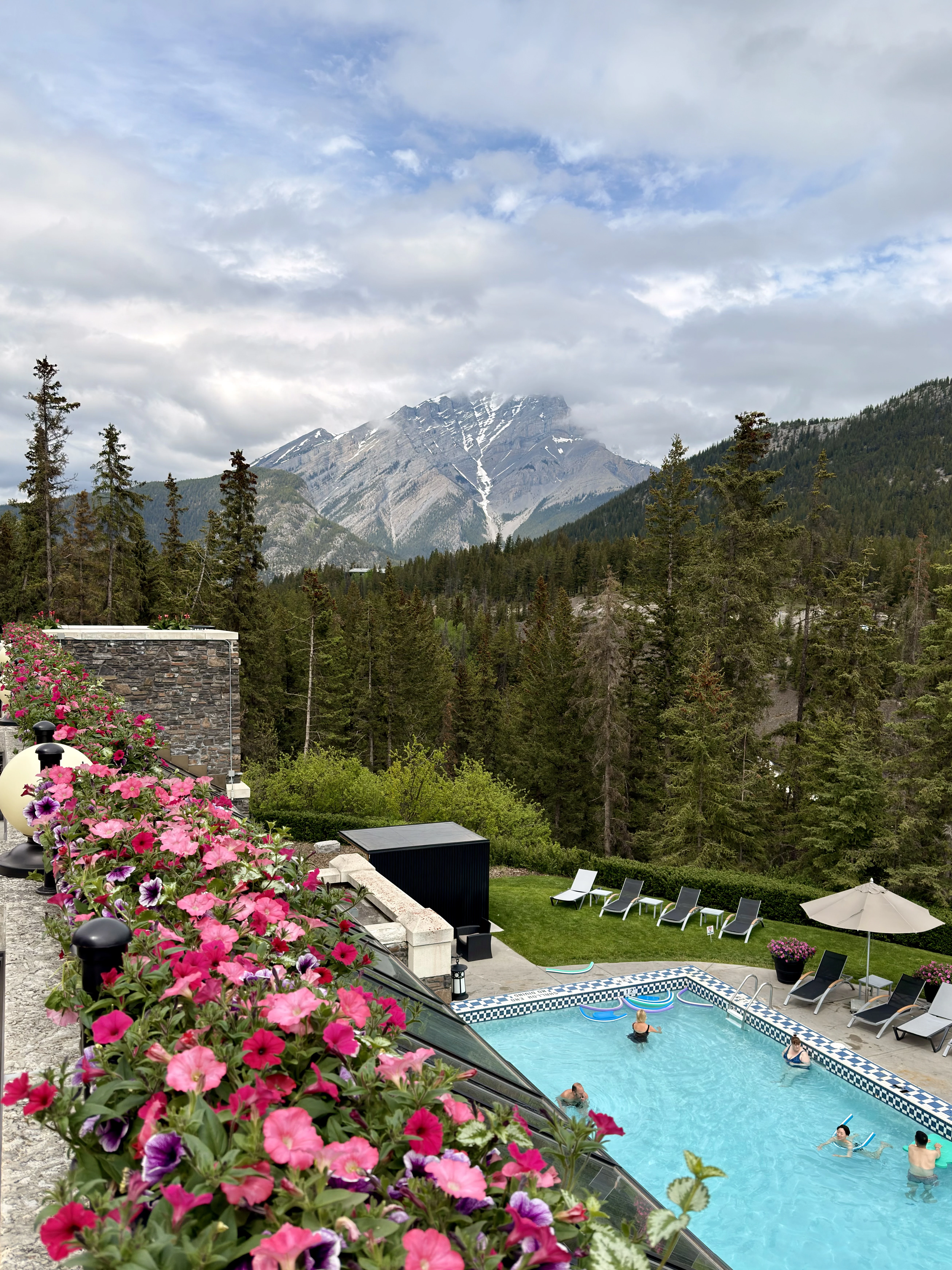 ���ɽ�Ѷ���������①�����䲻�ࡤ���Ѷ��ɳǱ� ����ͷ� Fairmont Gold Banff Springs