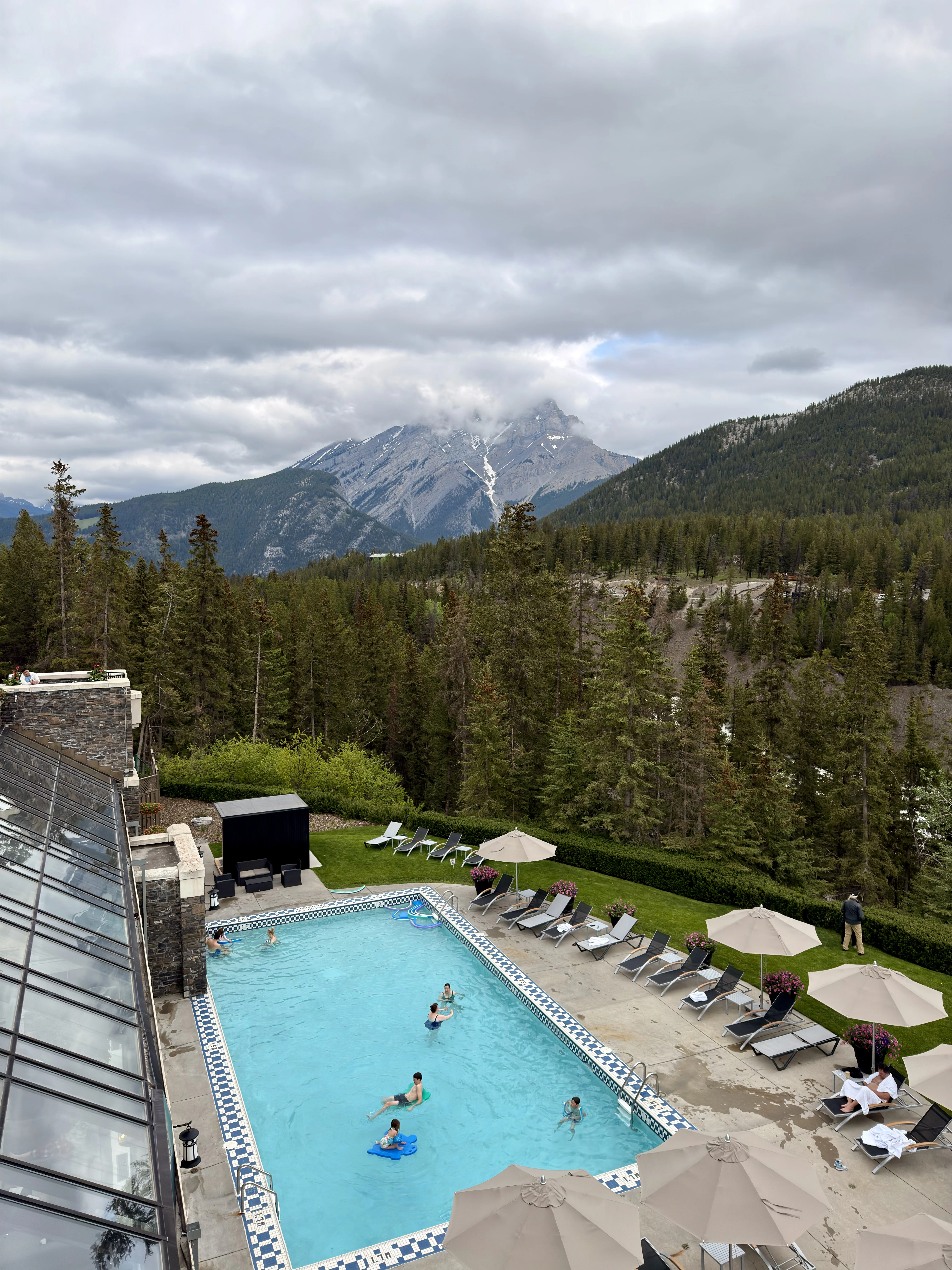 ���ɽ�Ѷ���������①�����䲻�ࡤ���Ѷ��ɳǱ� ����ͷ� Fairmont Gold Banff Springs