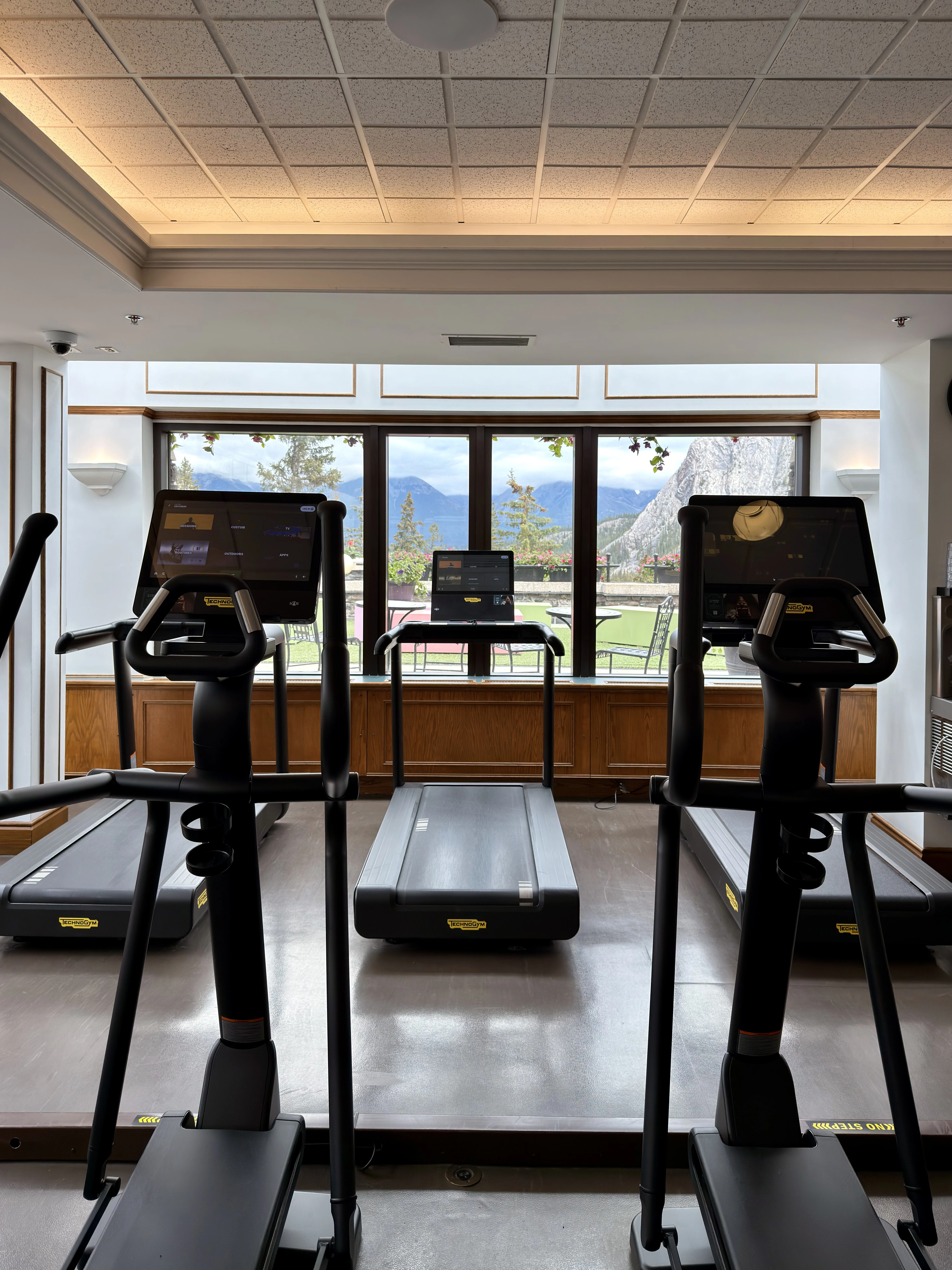 ���ɽ�Ѷ���������①�����䲻�ࡤ���Ѷ��ɳǱ� ����ͷ� Fairmont Gold Banff Springs