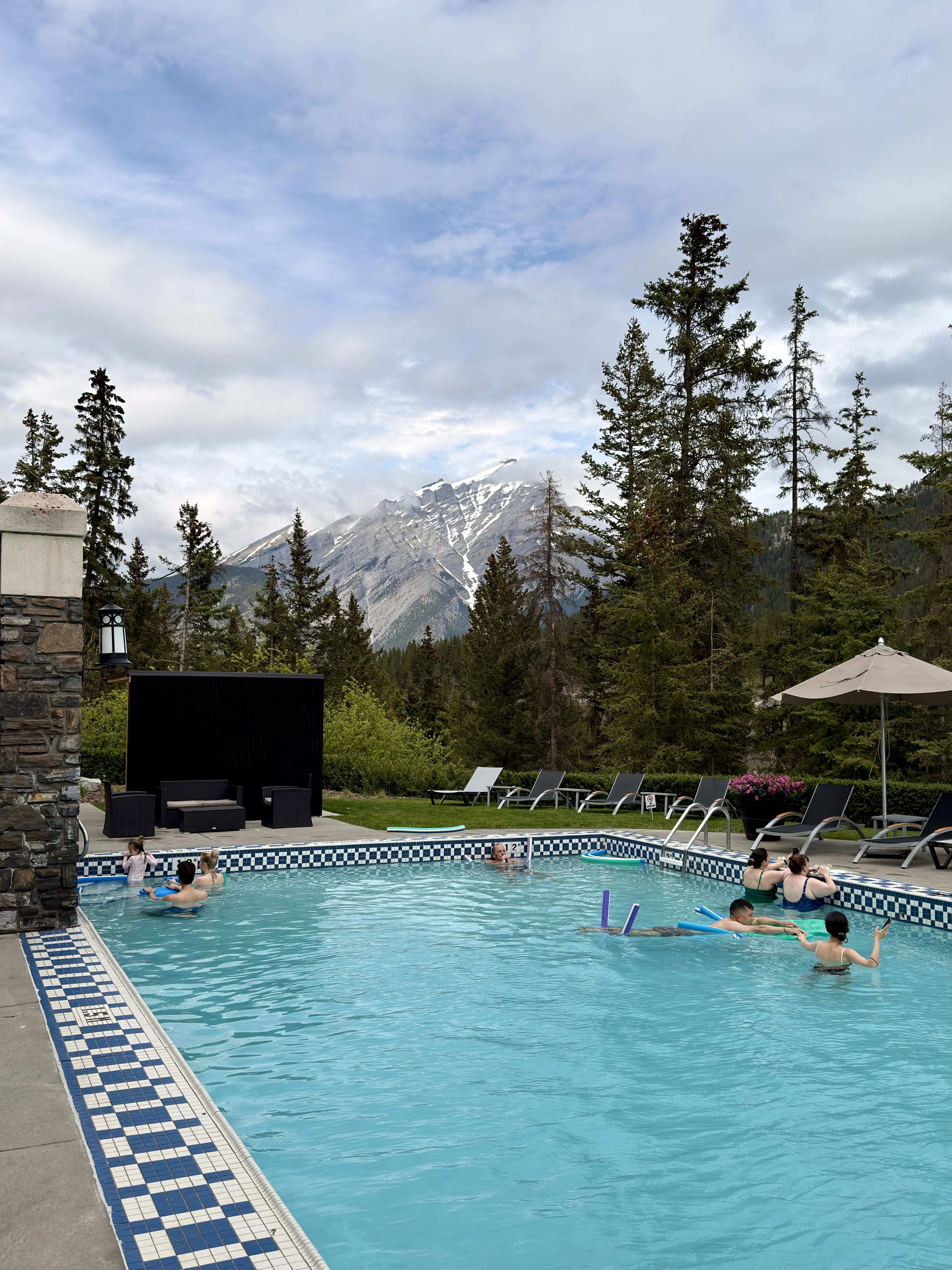 ���ɽ�Ѷ���������①�����䲻�ࡤ���Ѷ��ɳǱ� ����ͷ� Fairmont Gold Banff Springs