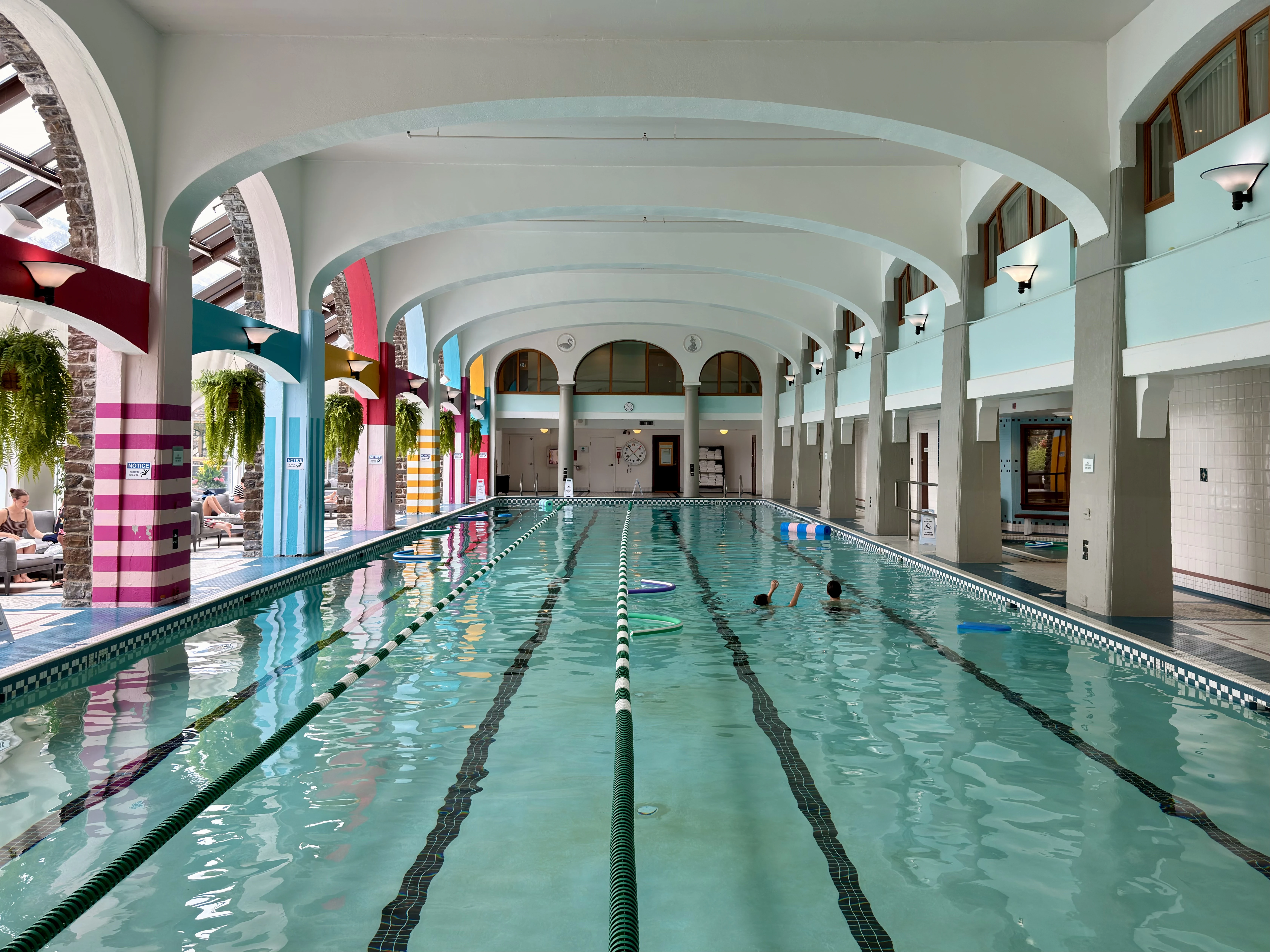 ���ɽ�Ѷ���������①�����䲻�ࡤ���Ѷ��ɳǱ� ����ͷ� Fairmont Gold Banff Springs
