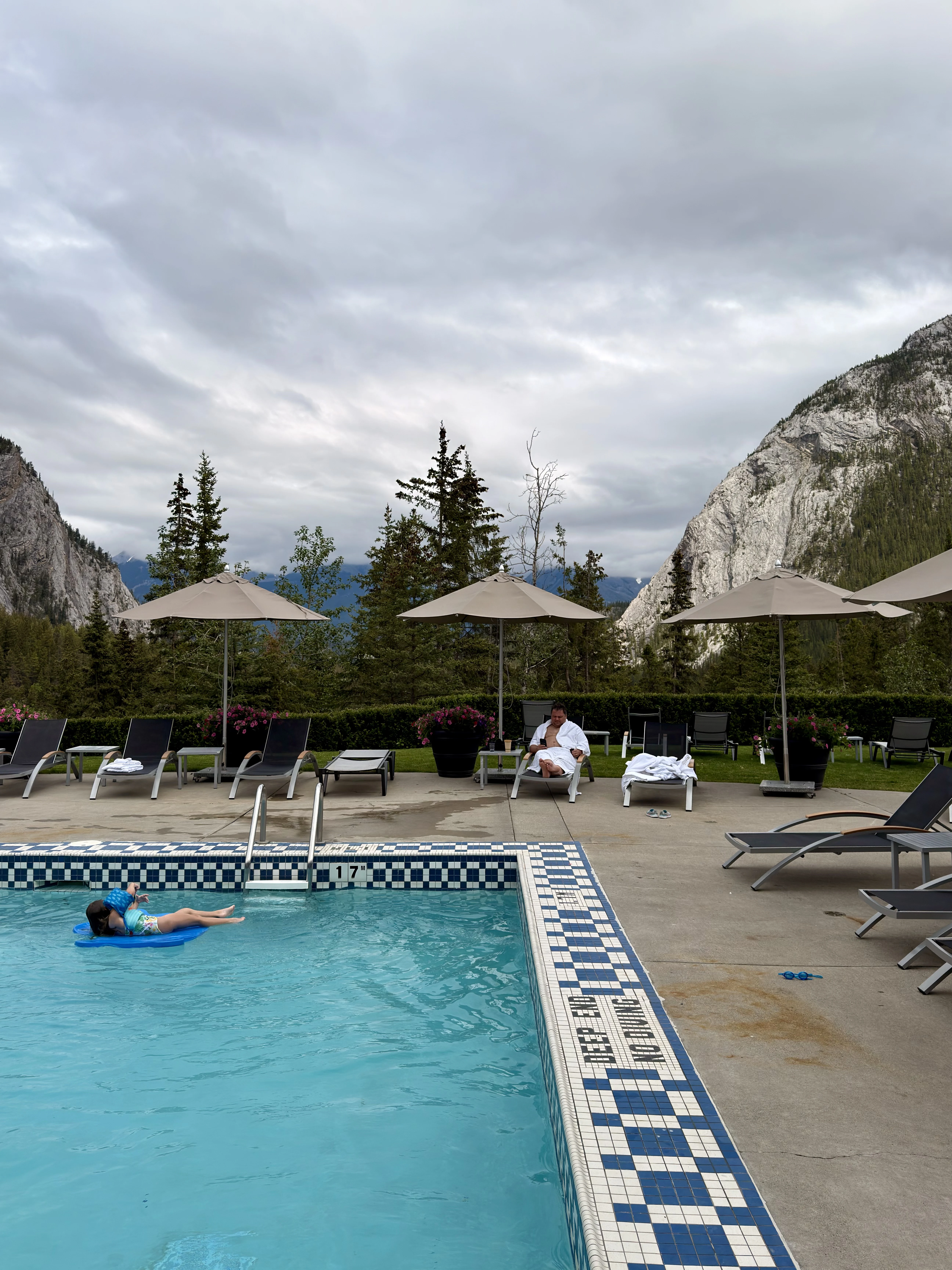 ���ɽ�Ѷ���������①�����䲻�ࡤ���Ѷ��ɳǱ� ����ͷ� Fairmont Gold Banff Springs