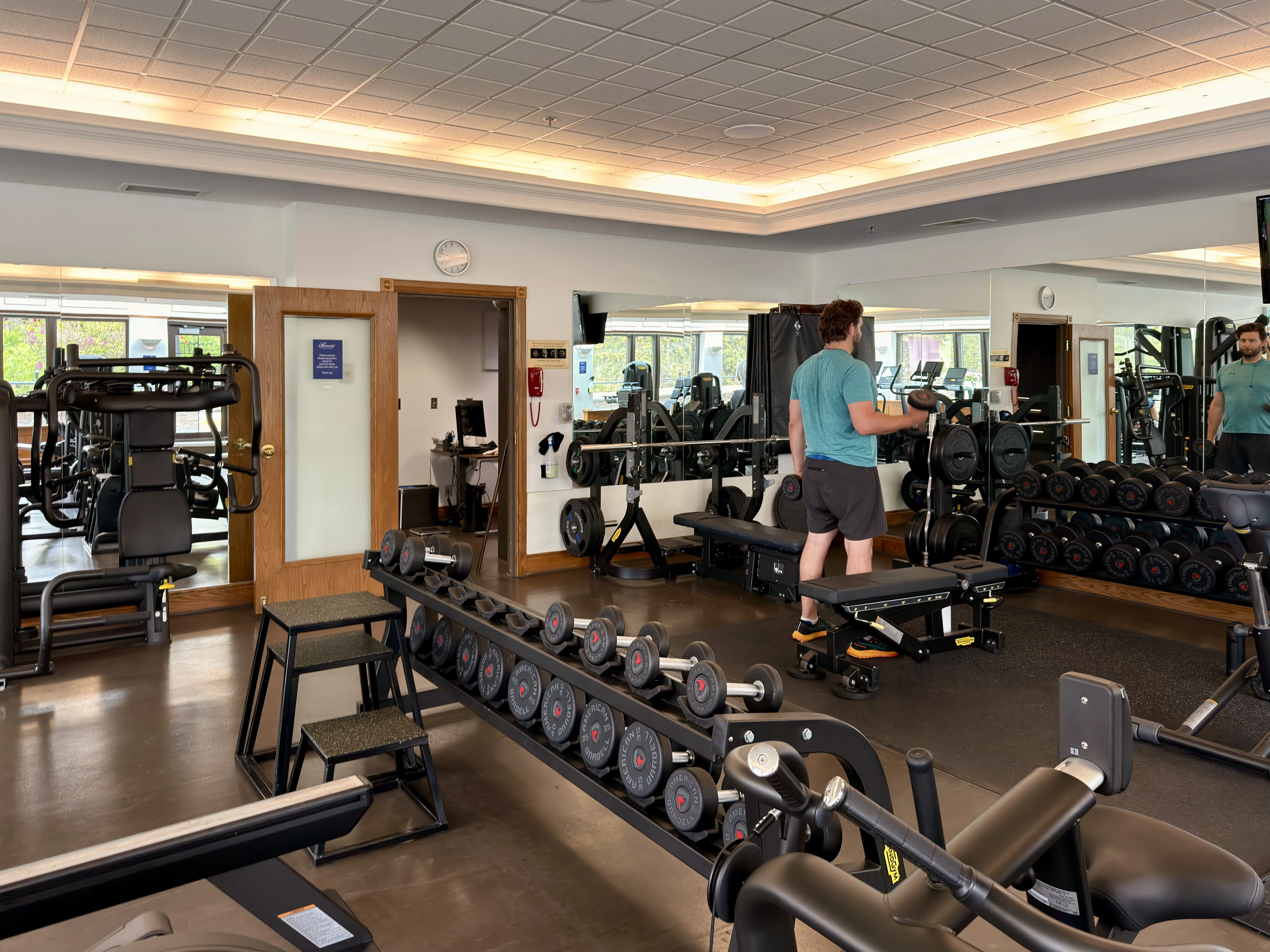 ���ɽ�Ѷ���������①�����䲻�ࡤ���Ѷ��ɳǱ� ����ͷ� Fairmont Gold Banff Springs