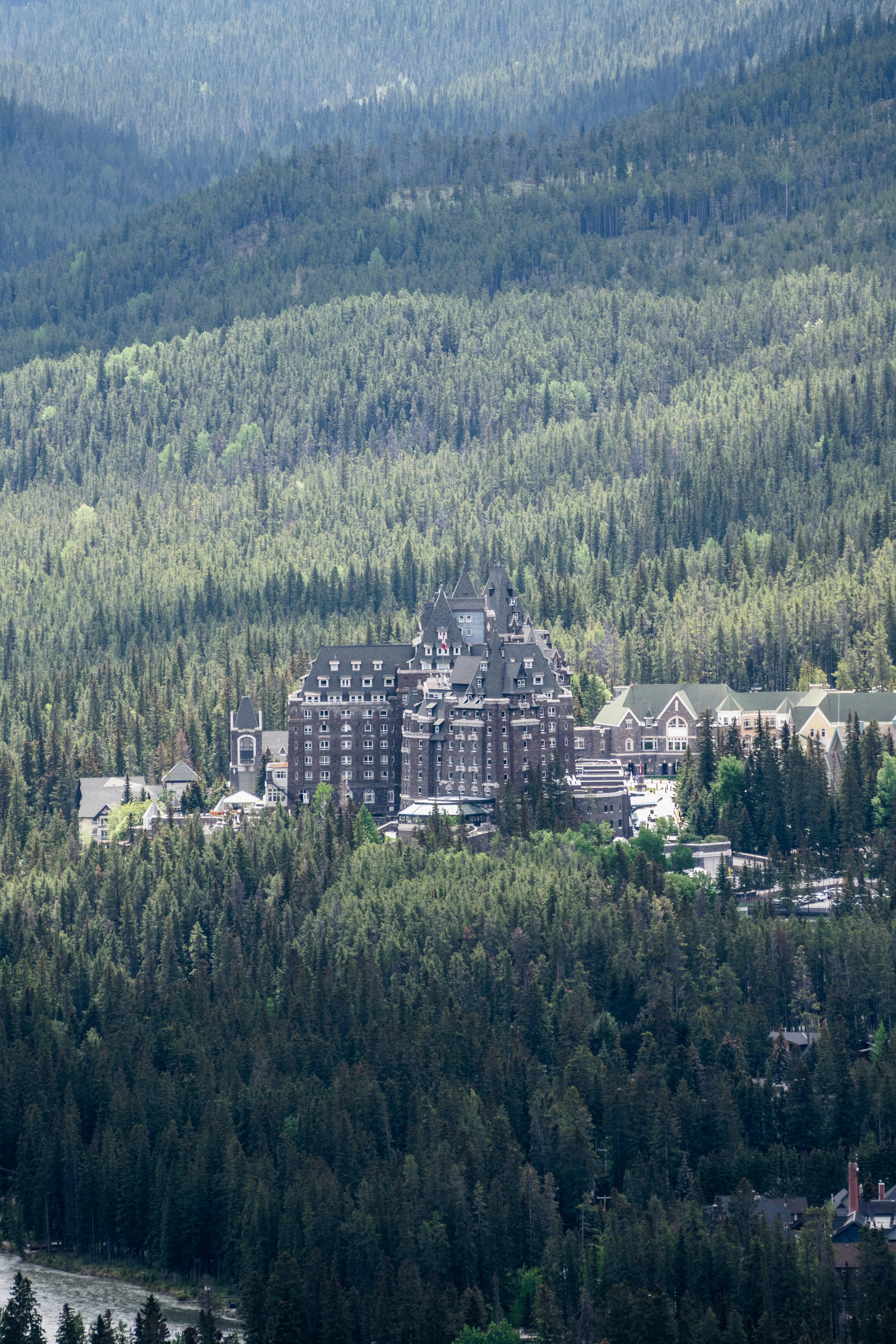 ���ɽ�Ѷ���������①�����䲻�ࡤ���Ѷ��ɳǱ� ����ͷ� Fairmont Gold Banff Springs
