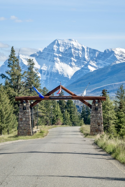 ���ɽ�Ѷ����������ۣ�ԡ����������˹��Ѷ��� ����С�� Fairmont Jasper Park Lodge