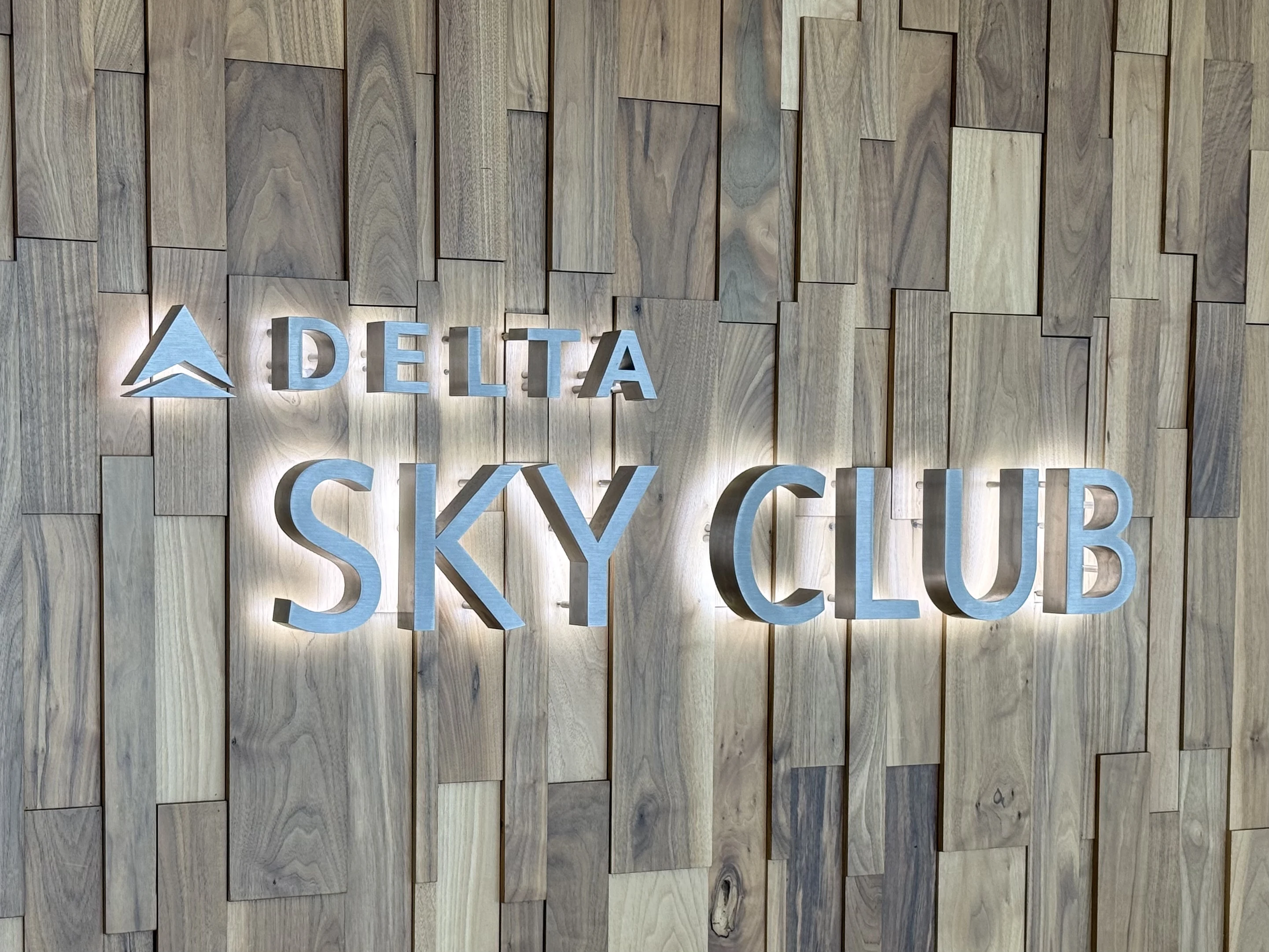 �Ա�����������ͷ�Ȳգ���������DL2109 LGA-IAH A220-300ͷ�Ȳ�����
