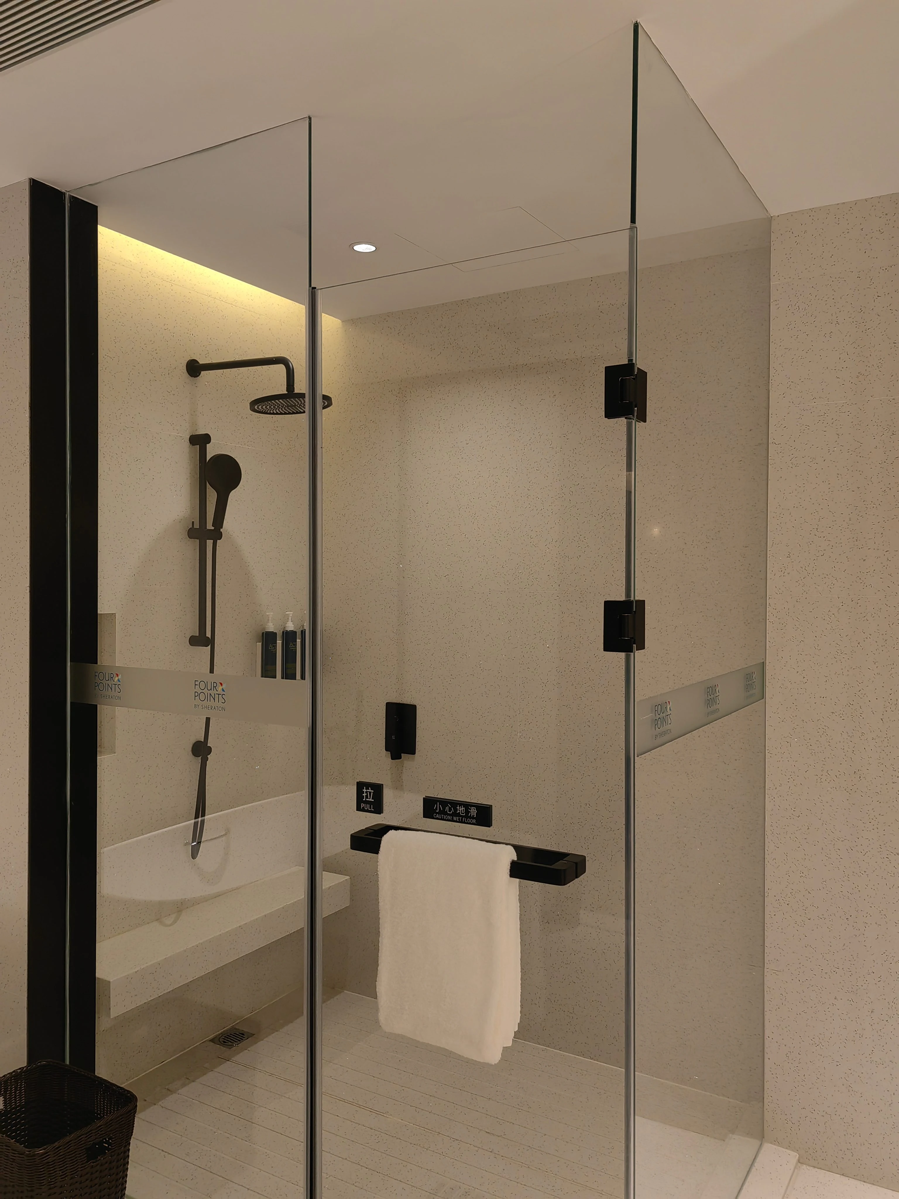 ����һ��ؾ������оӾ��������� @Four Points by Sheraton Changsha Tianxin