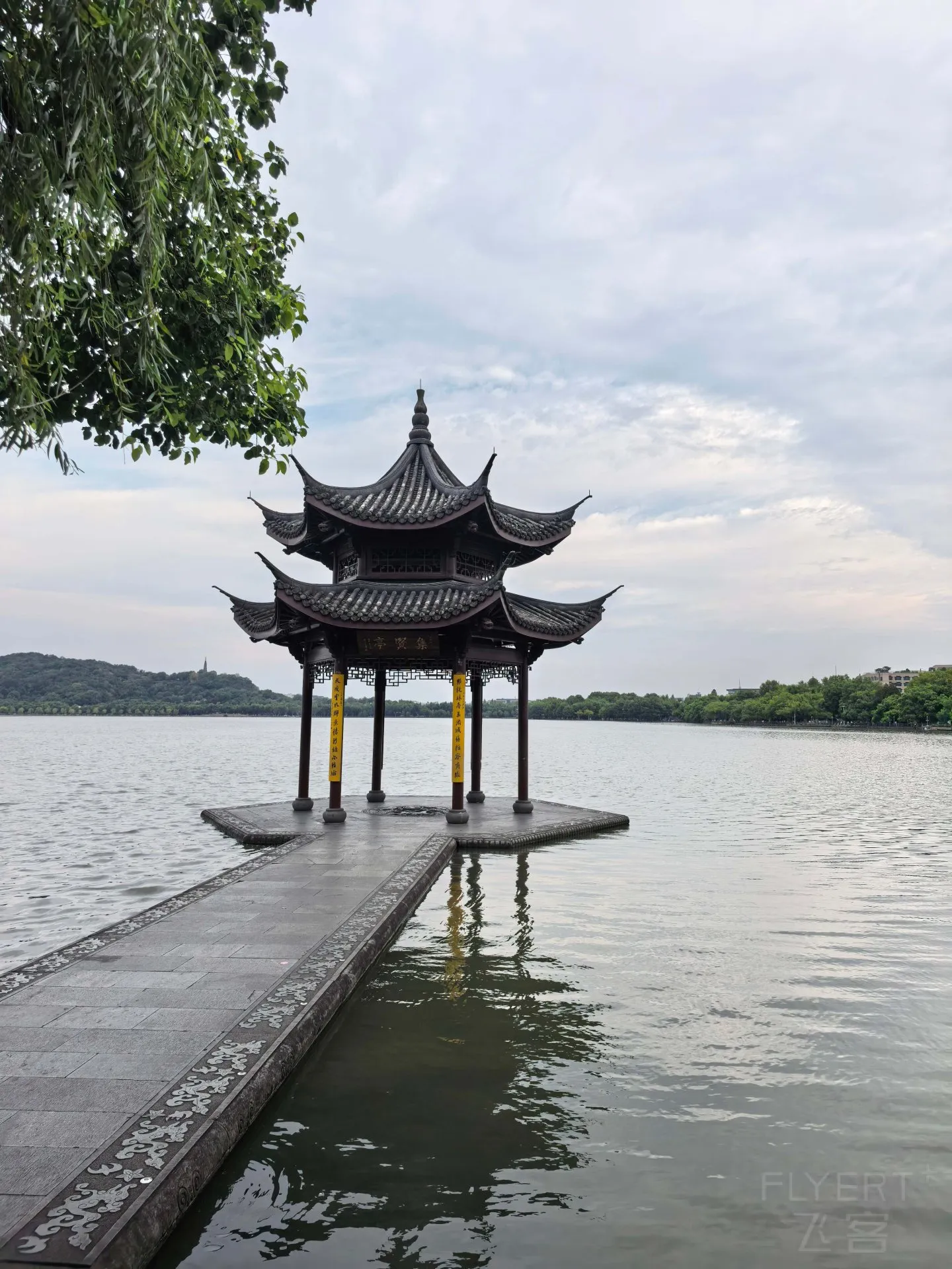 1709507R5BC9bPX3UOpeVw.jpg
