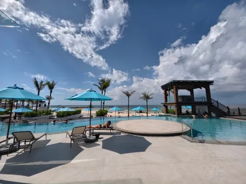 �ط��񵤣��ټ�������񵤽����Ÿ������ȼ�ˮ�ƾƵ� Mövenpick Bintan Lagoon
