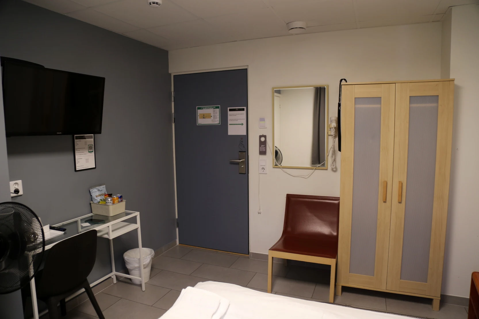 ��䣺�ȼ�֮�ǿ��������������Ƶ� + ��俨������¡�¡�����Ĭ��karlsKrona�ĳǹ���
