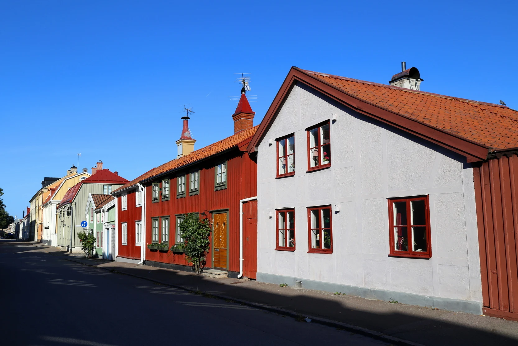 ��䣺�ȼ�֮�ǿ��������������Ƶ� + ��俨������¡�¡�����Ĭ��karlsKrona�ĳǹ���