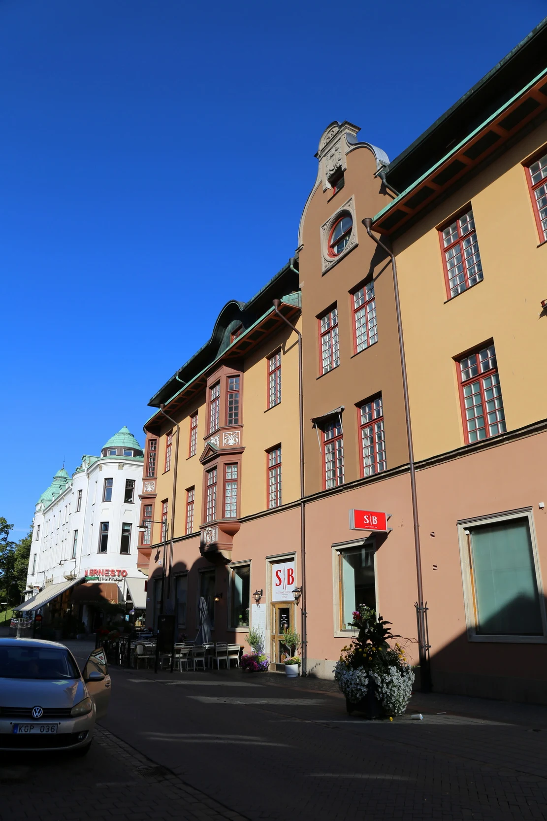 ��䣺�ȼ�֮�ǿ��������������Ƶ� + ��俨������¡�¡�����Ĭ��karlsKrona�ĳǹ���