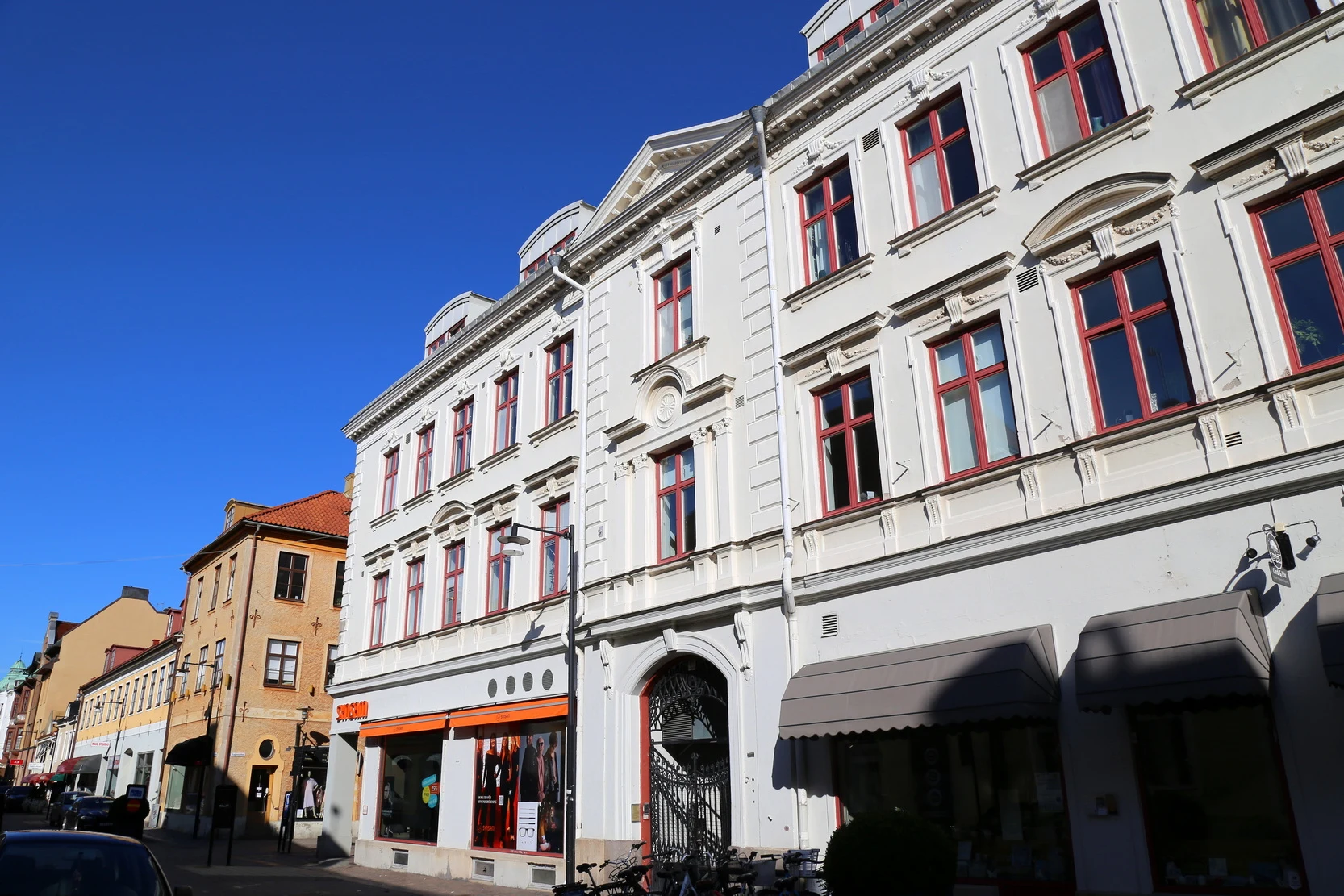��䣺�ȼ�֮�ǿ��������������Ƶ� + ��俨������¡�¡�����Ĭ��karlsKrona�ĳǹ���