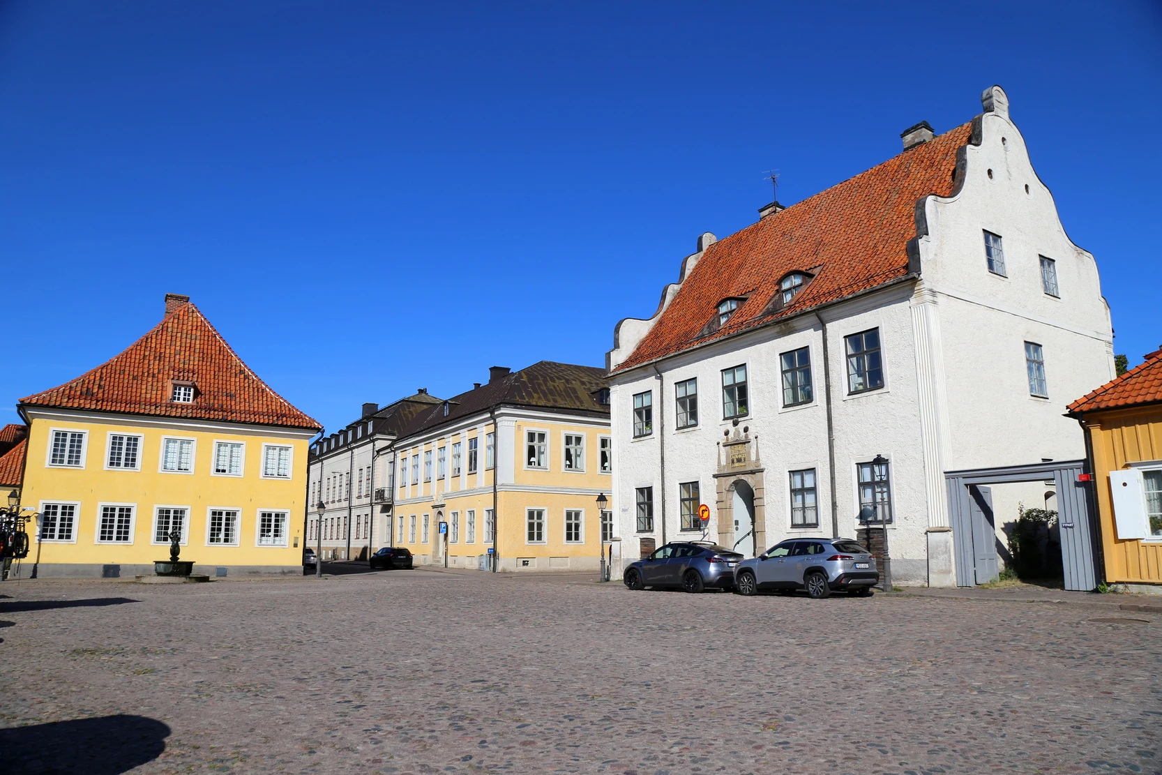 ��䣺�ȼ�֮�ǿ��������������Ƶ� + ��俨������¡�¡�����Ĭ��karlsKrona�ĳǹ���