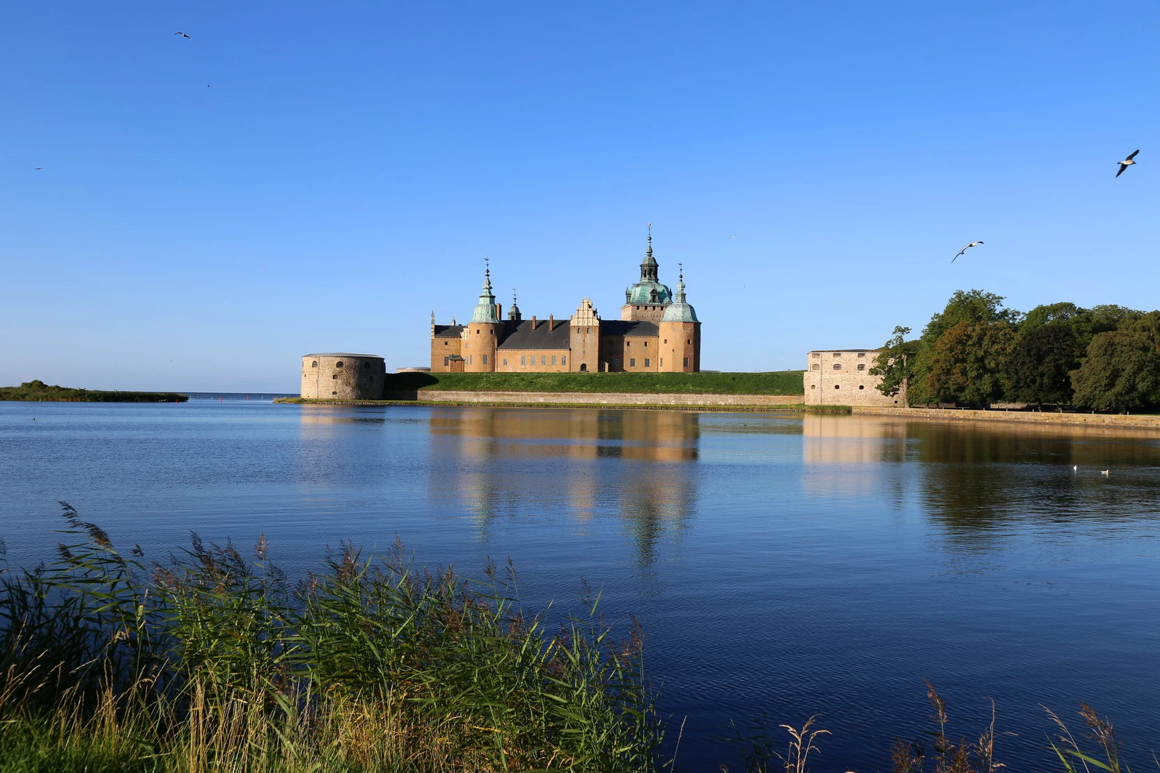 ��䣺�ȼ�֮�ǿ��������������Ƶ� + ��俨������¡�¡�����Ĭ��karlsKrona�ĳǹ���