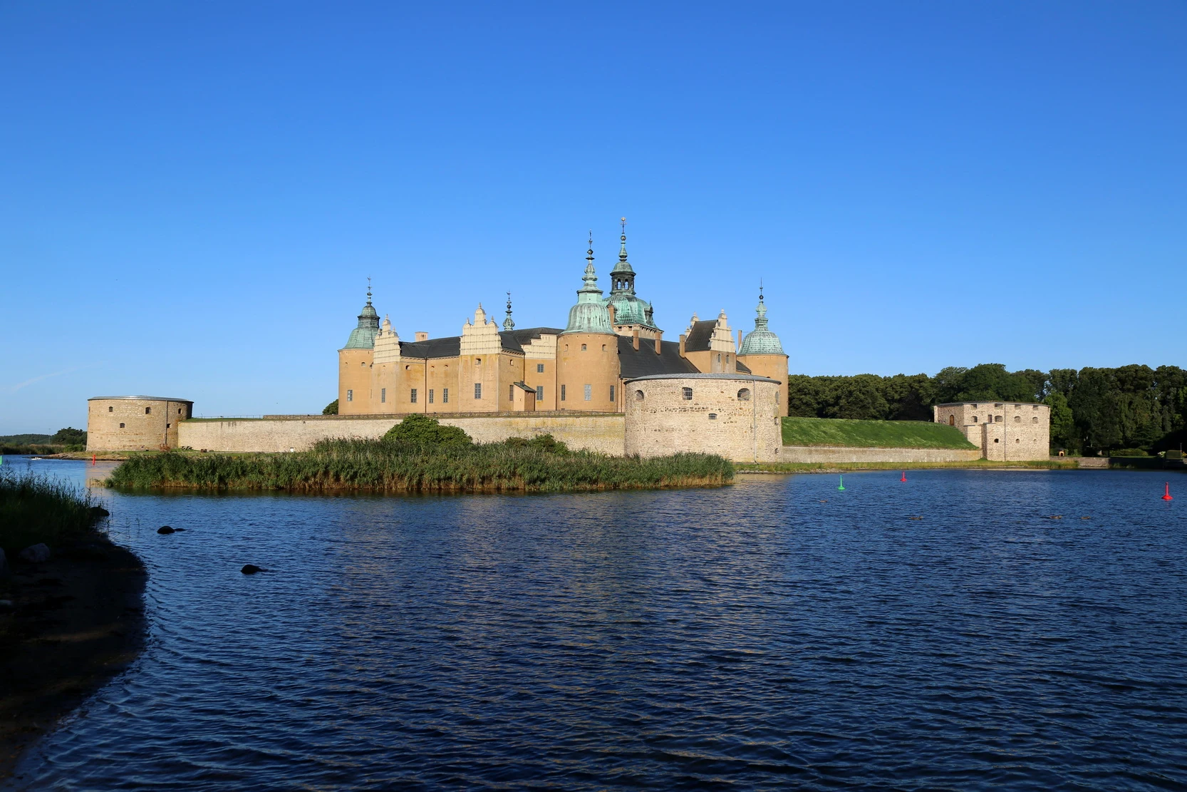 ��䣺�ȼ�֮�ǿ��������������Ƶ� + ��俨������¡�¡�����Ĭ��karlsKrona�ĳǹ���