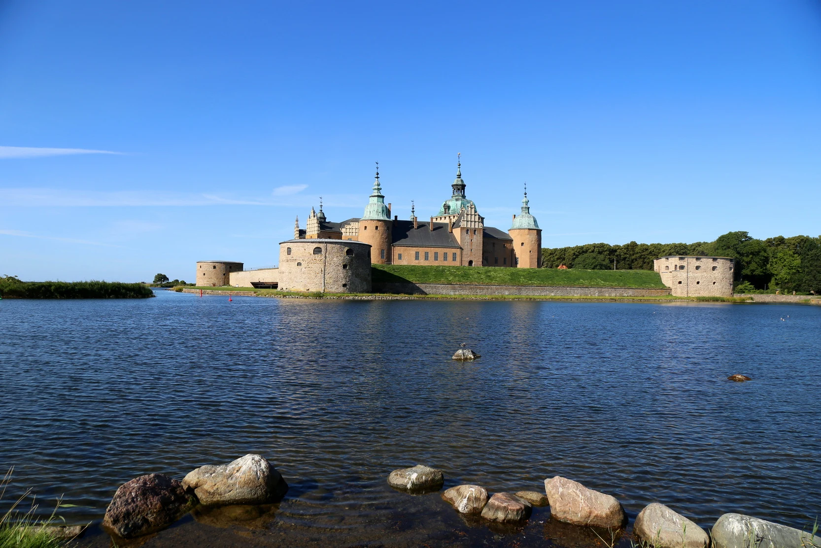 ��䣺�ȼ�֮�ǿ��������������Ƶ� + ��俨������¡�¡�����Ĭ��karlsKrona�ĳǹ���