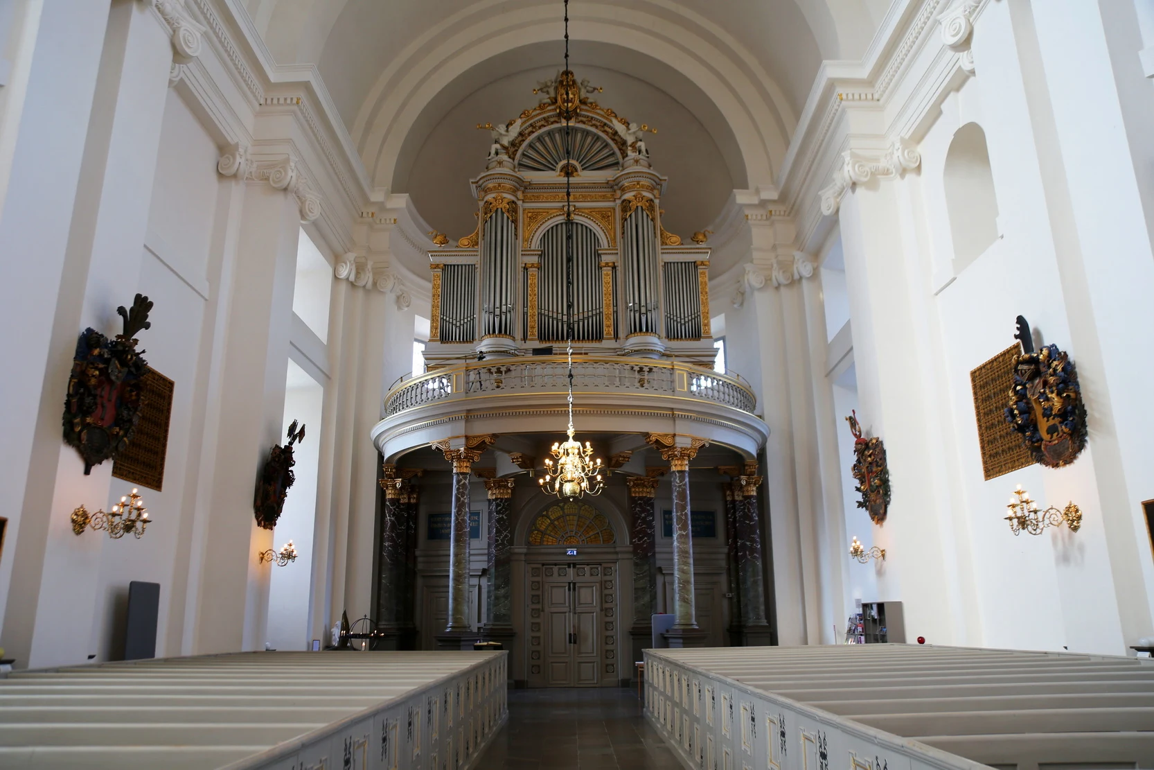 ��䣺�ȼ�֮�ǿ��������������Ƶ� + ��俨������¡�¡�����Ĭ��karlsKrona�ĳǹ���