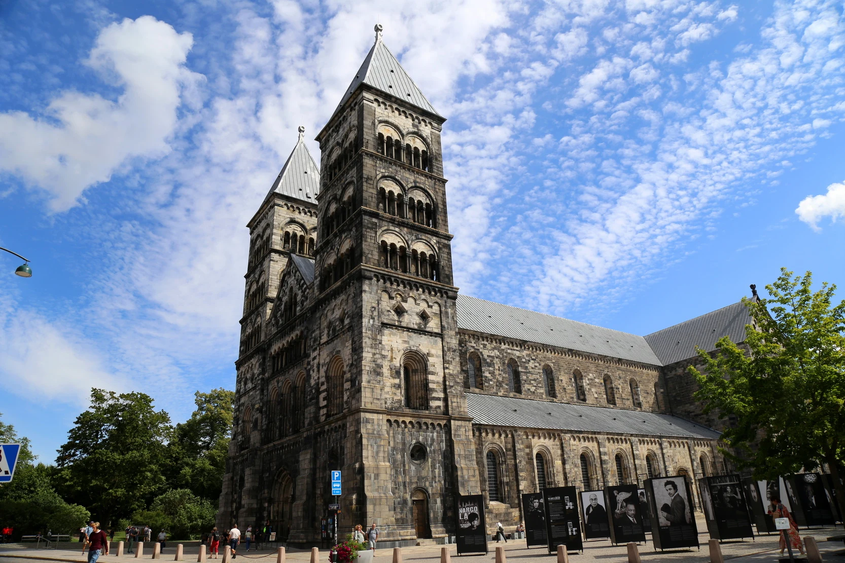 ��䣺�ȼ�֮�ǿ��������������Ƶ� + ��俨������¡�¡�����Ĭ��karlsKrona�ĳǹ���