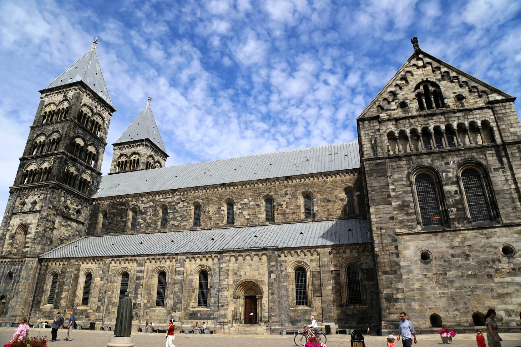 ��䣺�ȼ�֮�ǿ��������������Ƶ� + ��俨������¡�¡�����Ĭ��karlsKrona�ĳǹ���