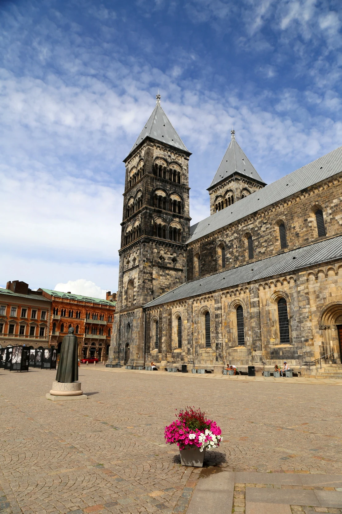 ��䣺�ȼ�֮�ǿ��������������Ƶ� + ��俨������¡�¡�����Ĭ��karlsKrona�ĳǹ���