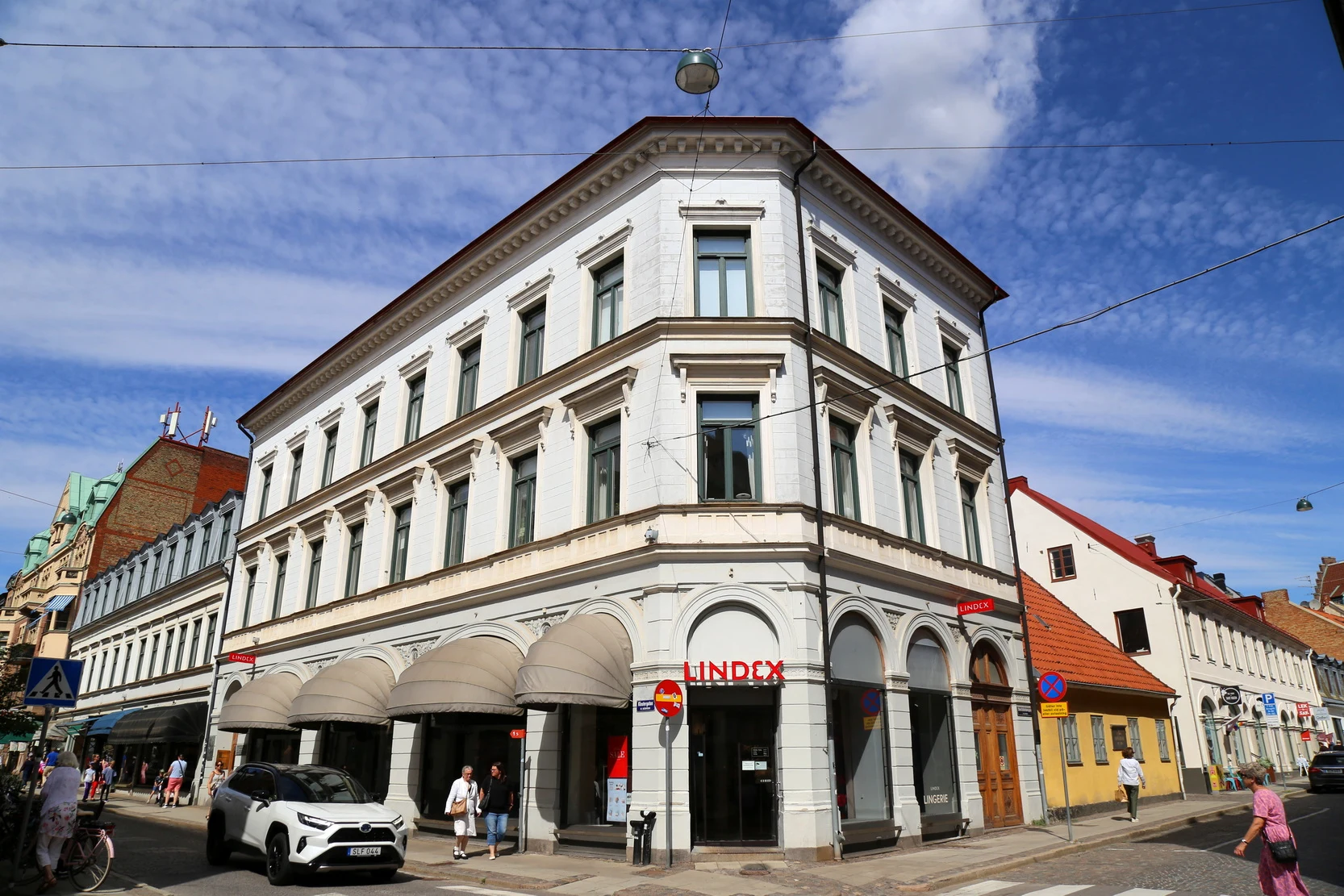��䣺�ȼ�֮�ǿ��������������Ƶ� + ��俨������¡�¡�����Ĭ��karlsKrona�ĳǹ���