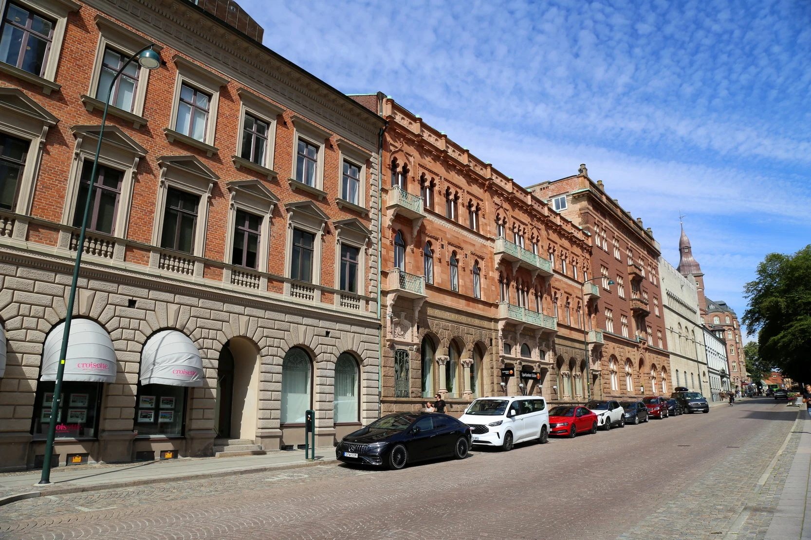 ��䣺�ȼ�֮�ǿ��������������Ƶ� + ��俨������¡�¡�����Ĭ��karlsKrona�ĳǹ���
