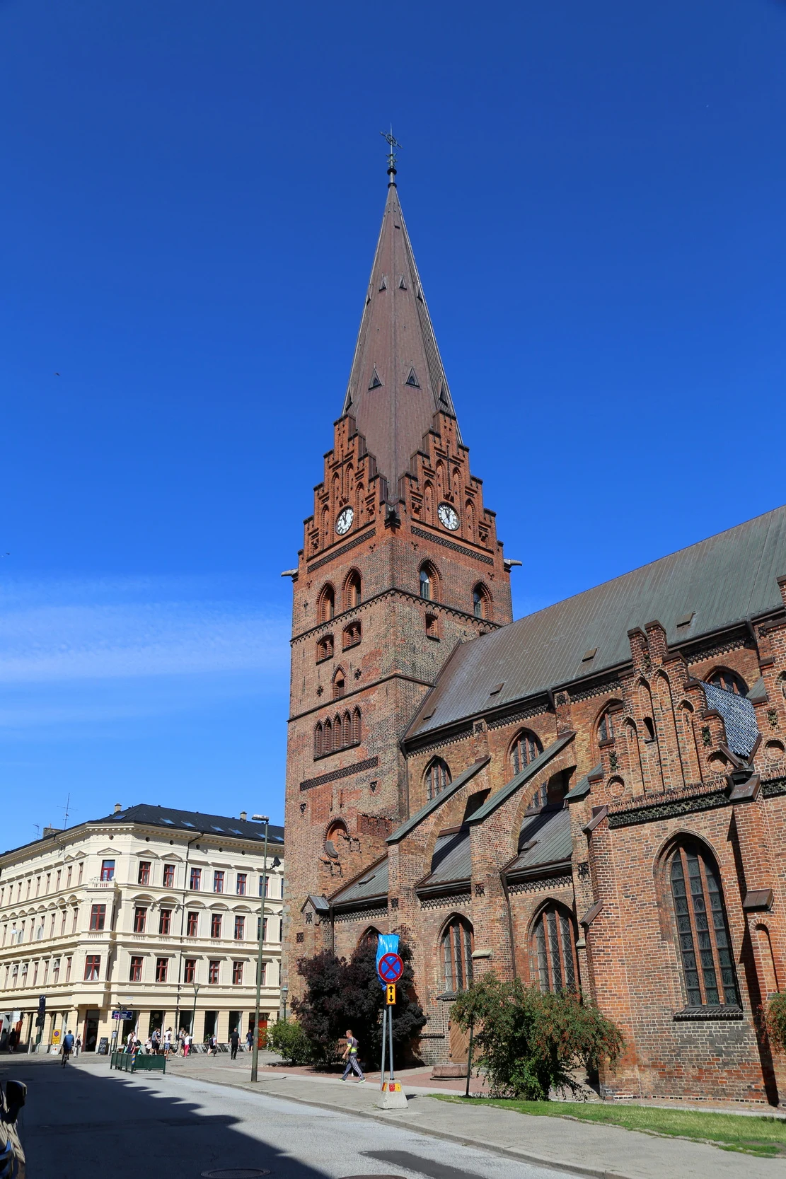 ��䣺�ȼ�֮�ǿ��������������Ƶ� + ��俨������¡�¡�����Ĭ��karlsKrona�ĳǹ���