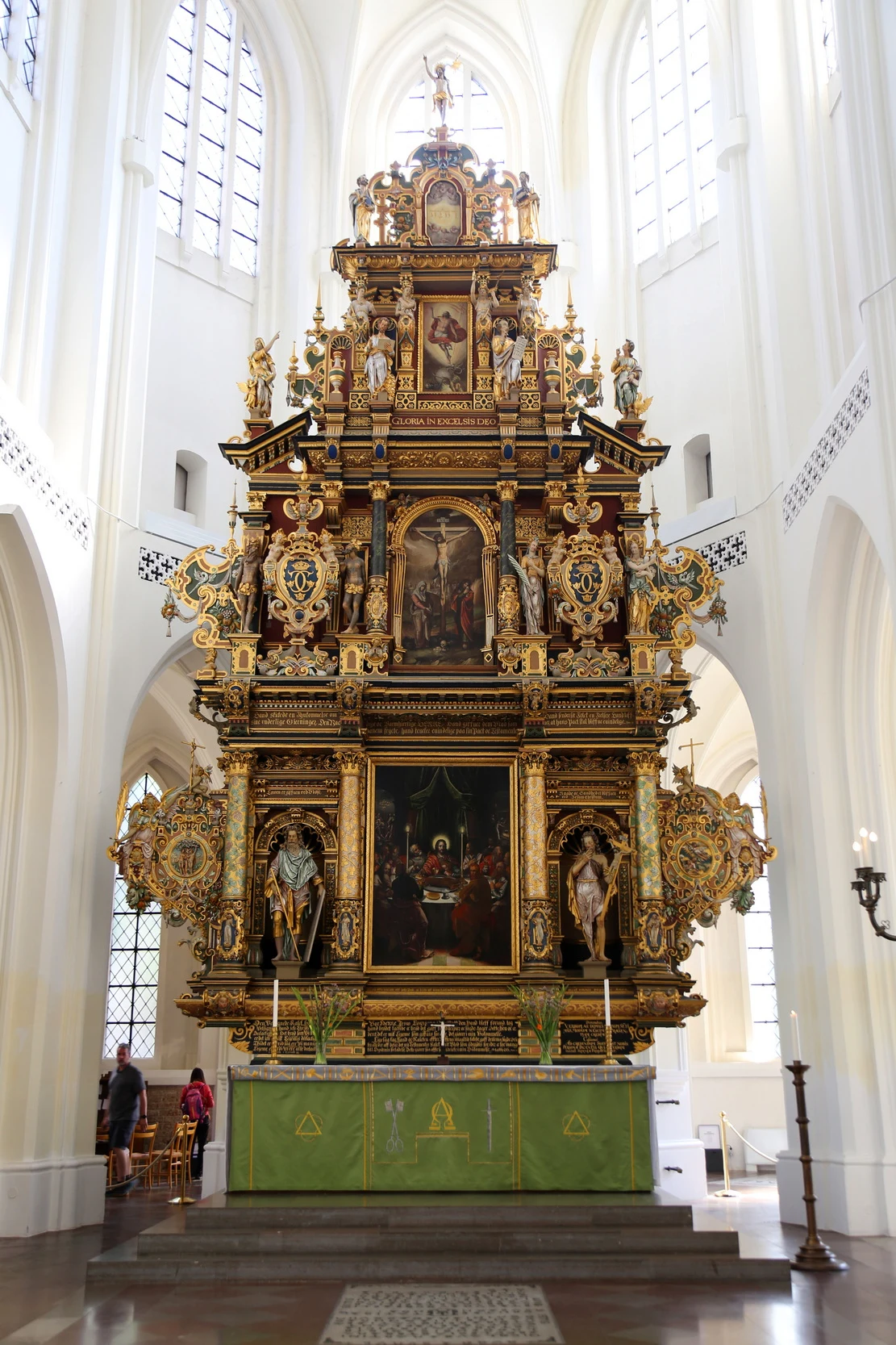 ��䣺�ȼ�֮�ǿ��������������Ƶ� + ��俨������¡�¡�����Ĭ��karlsKrona�ĳǹ���