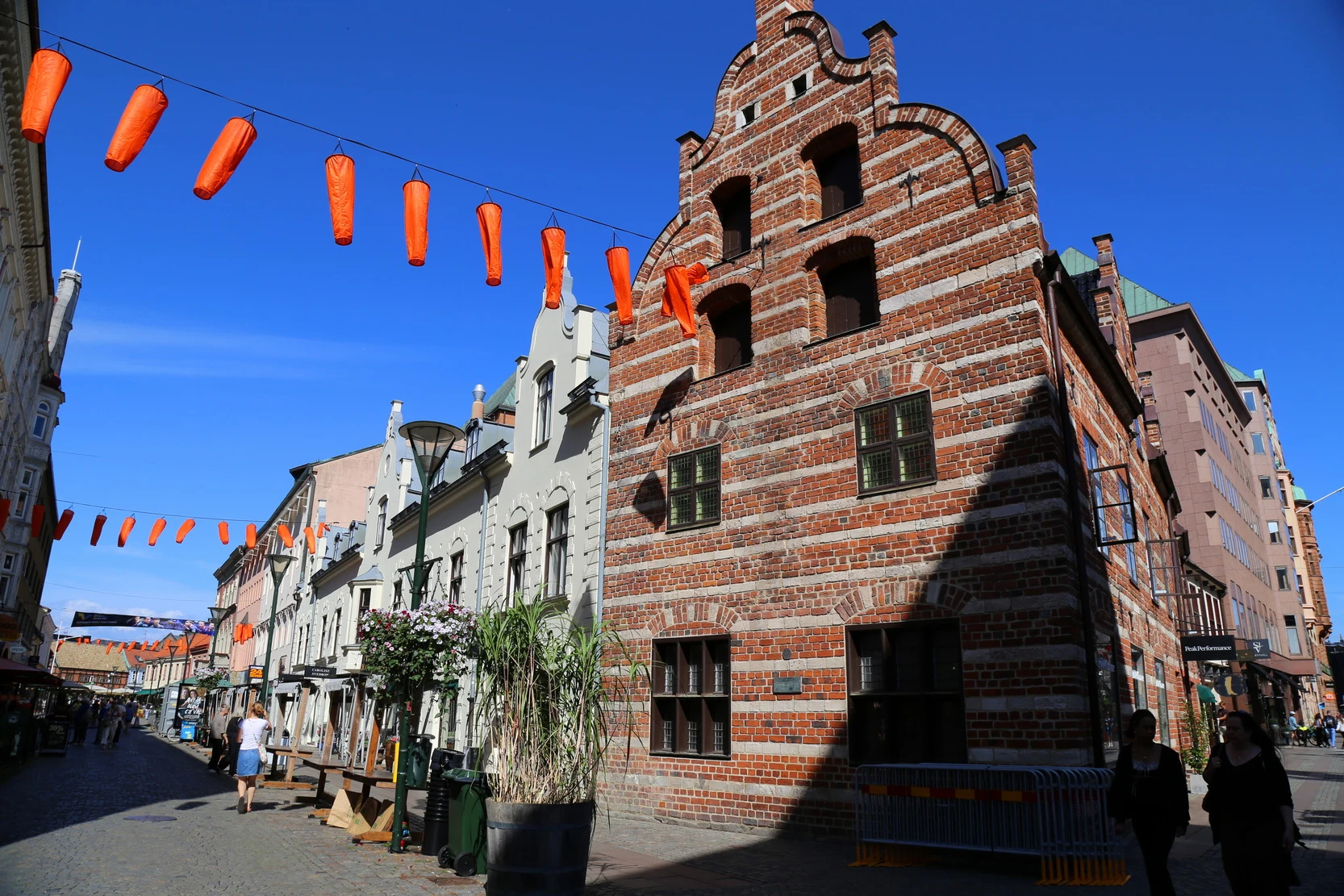 ��䣺�ȼ�֮�ǿ��������������Ƶ� + ��俨������¡�¡�����Ĭ��karlsKrona�ĳǹ���