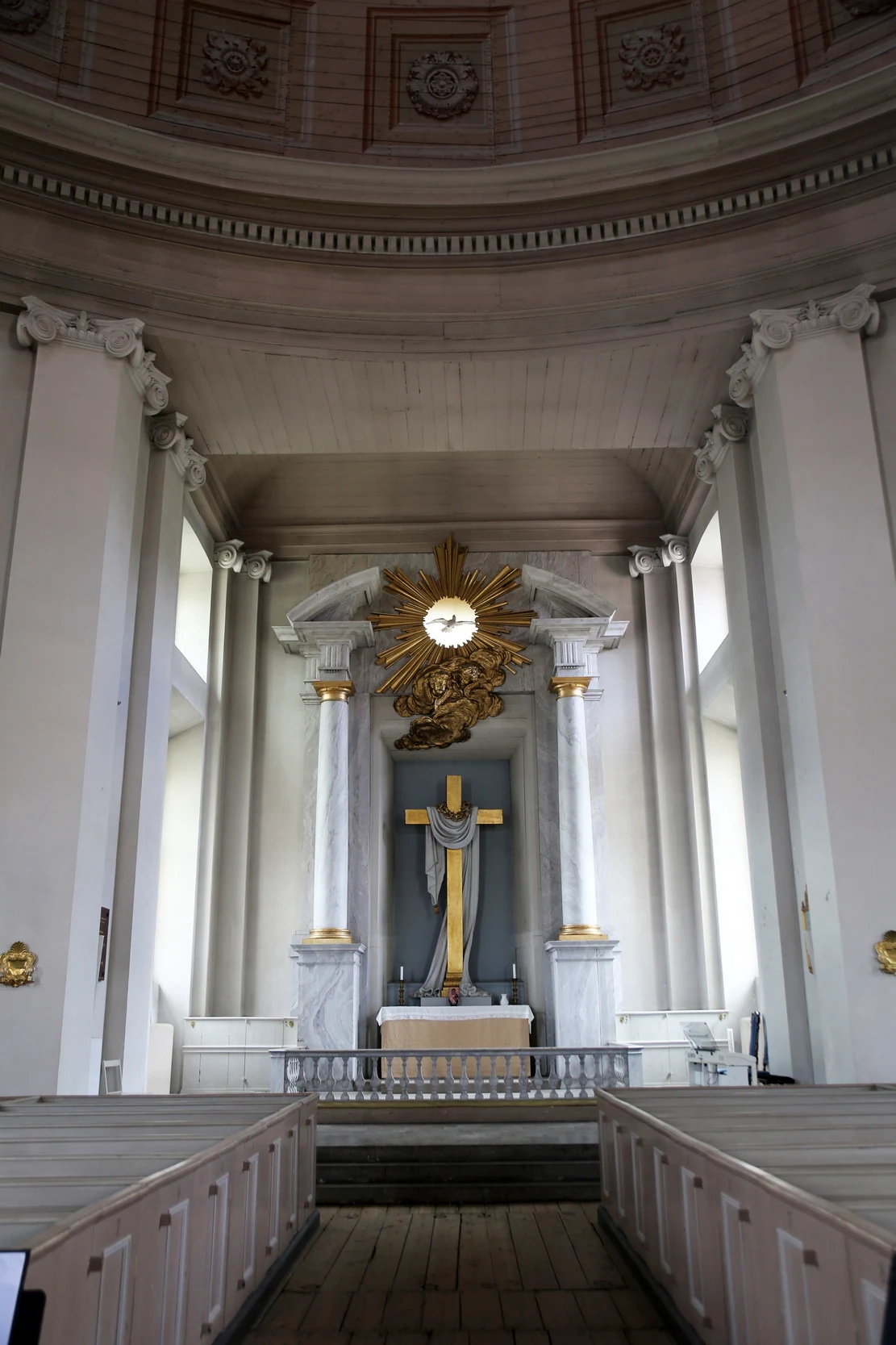 ��䣺�ȼ�֮�ǿ��������������Ƶ� + ��俨������¡�¡�����Ĭ��karlsKrona�ĳǹ���