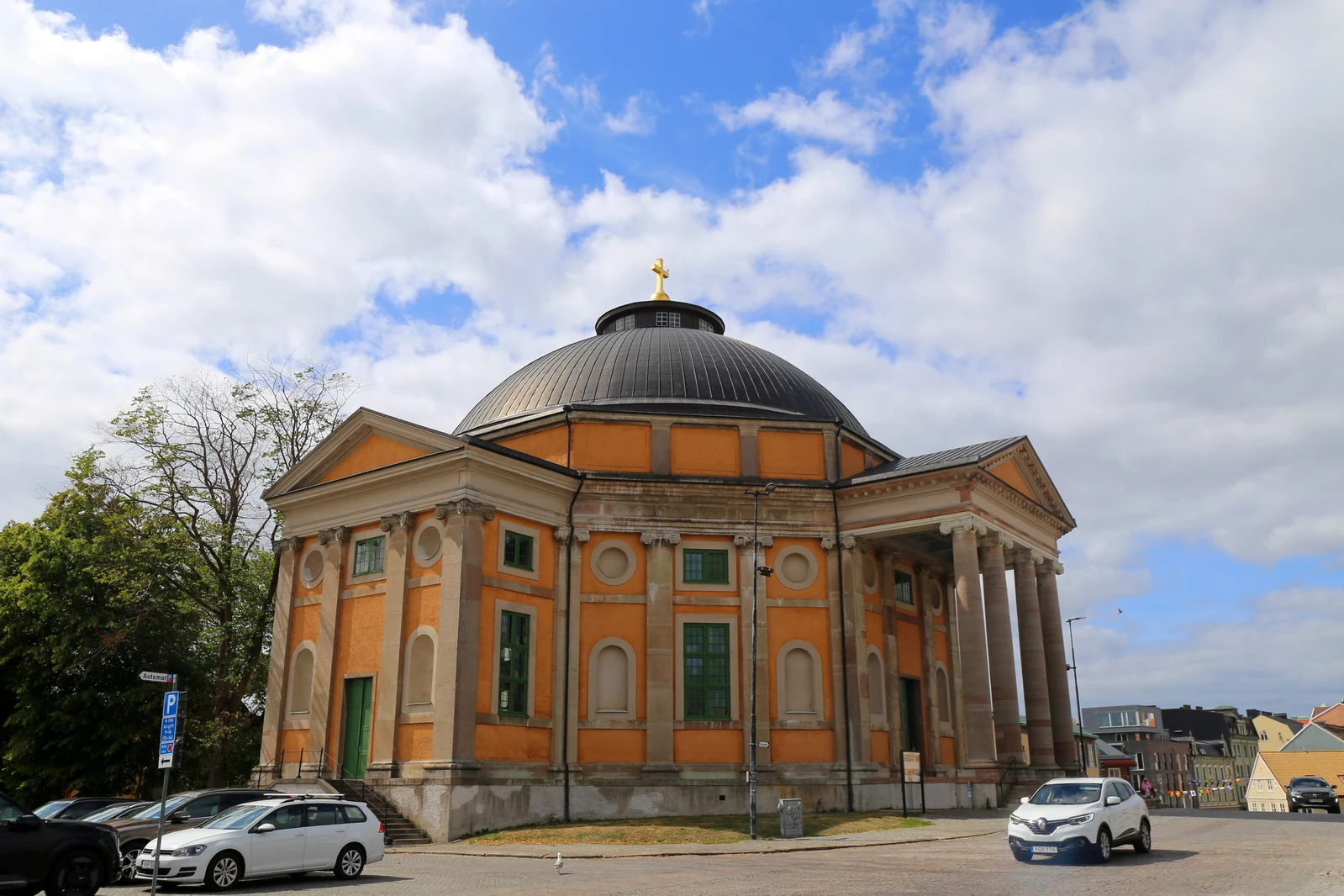 ��䣺�ȼ�֮�ǿ��������������Ƶ� + ��俨������¡�¡�����Ĭ��karlsKrona�ĳǹ���