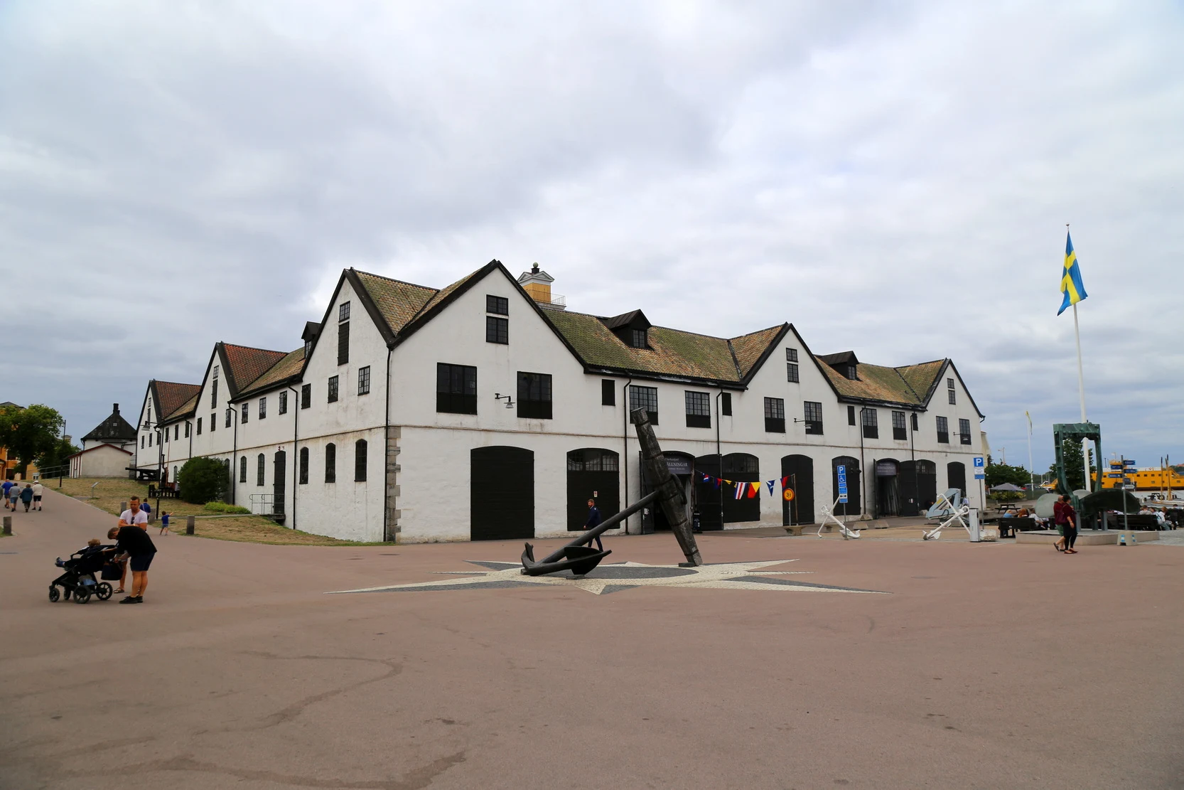 ��䣺�ȼ�֮�ǿ��������������Ƶ� + ��俨������¡�¡�����Ĭ��karlsKrona�ĳǹ���