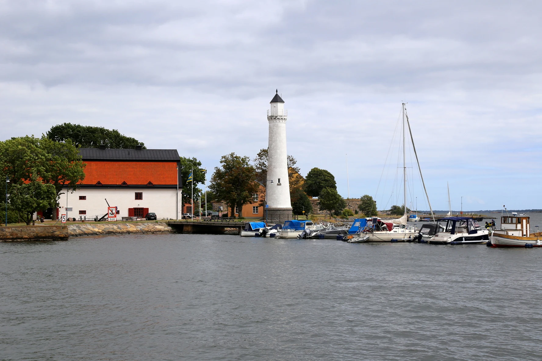 ��䣺�ȼ�֮�ǿ��������������Ƶ� + ��俨������¡�¡�����Ĭ��karlsKrona�ĳǹ���