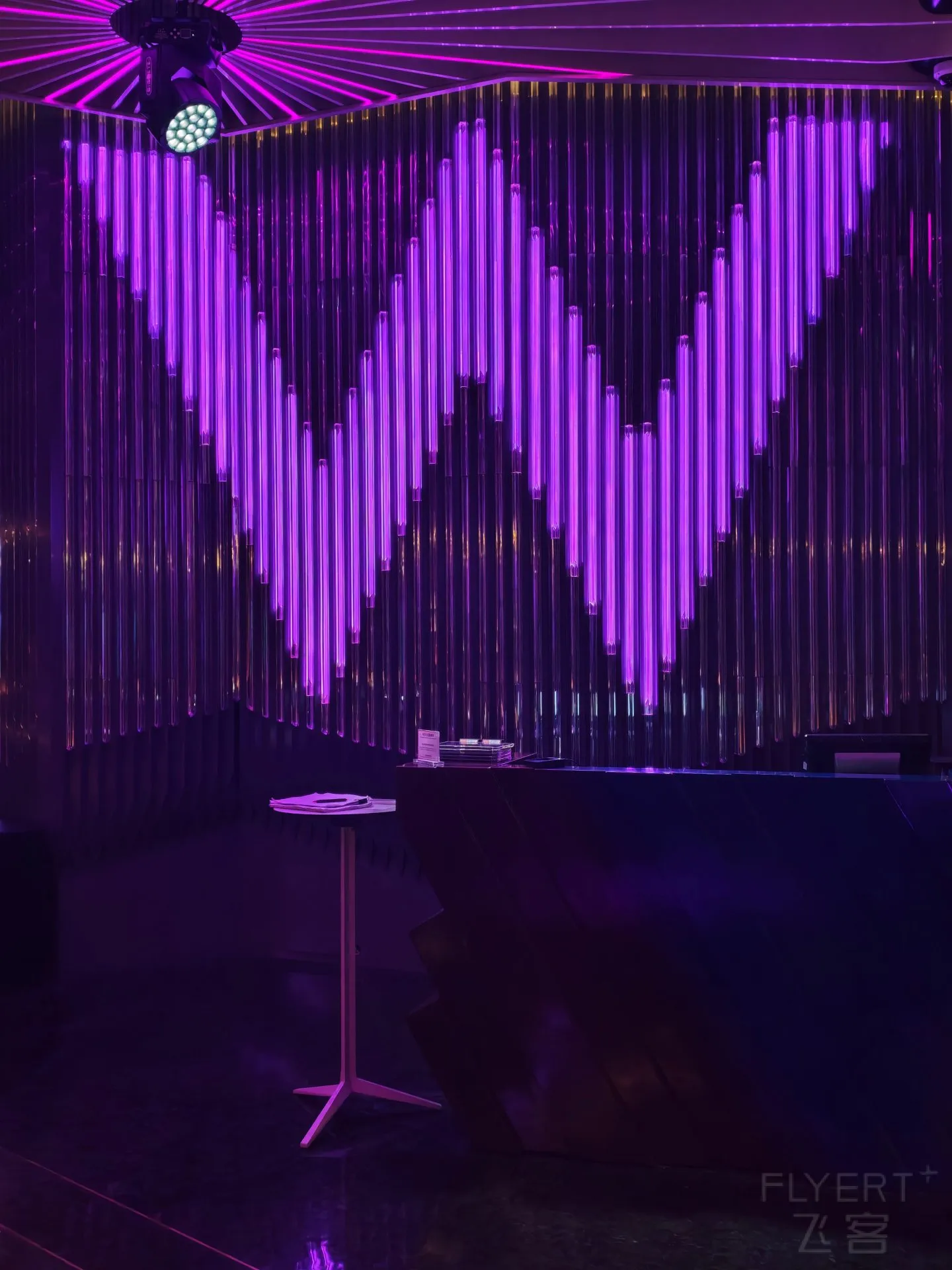 043530PXUEQ65p1tFwnFtu.jpg