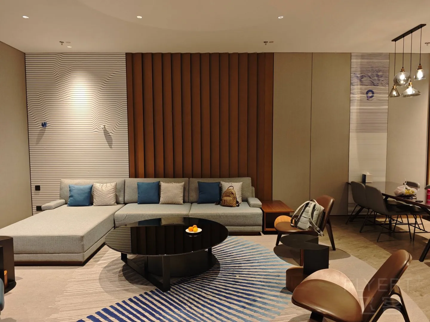 201805AuT7ifk6IC3Ay3bR.jpg