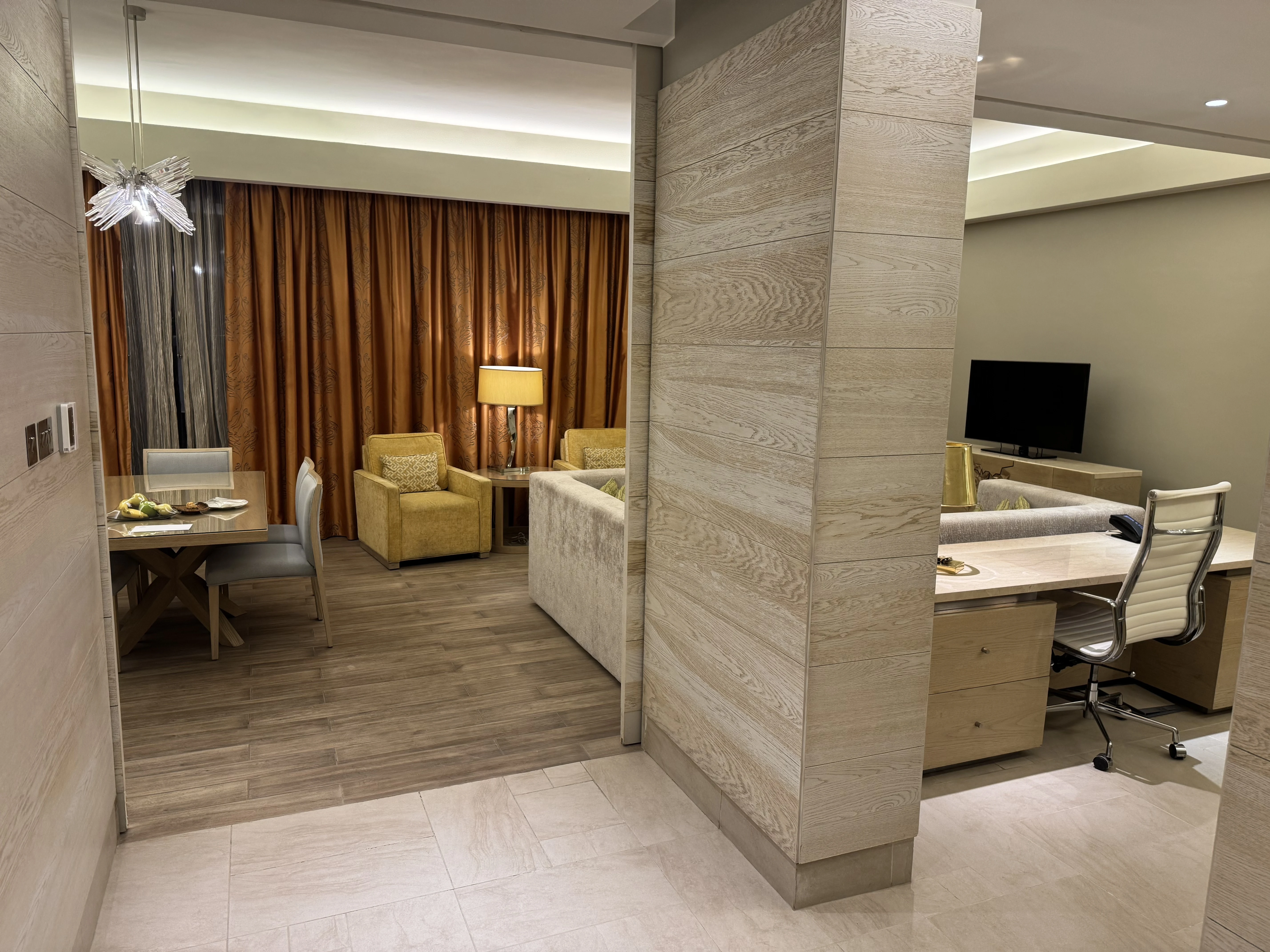 ����ϣ����ˮ�ƶȼپƵ�Hilton Dead Sea Resort & Spa����������һ�����׷�����