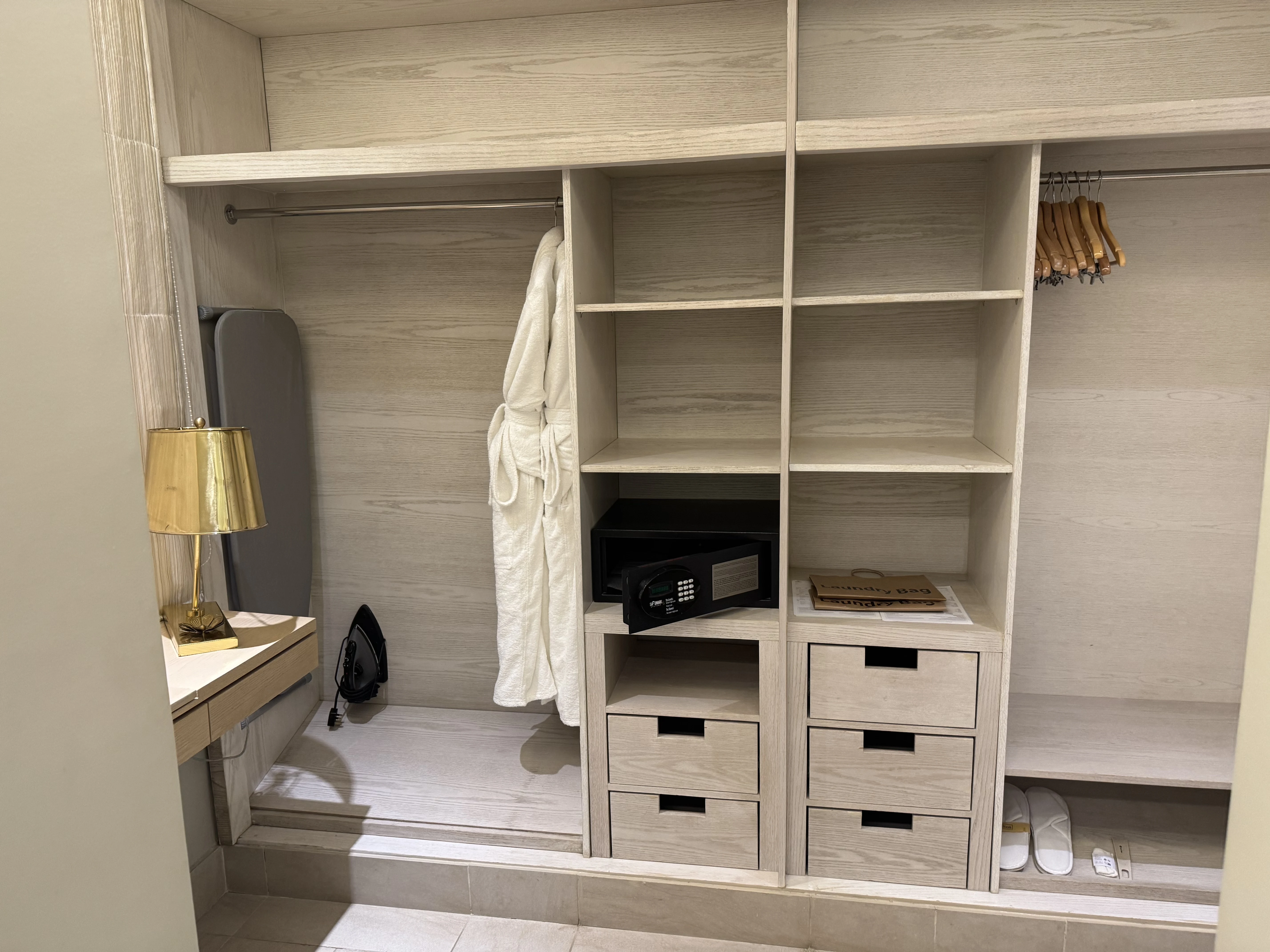 ����ϣ����ˮ�ƶȼپƵ�Hilton Dead Sea Resort & Spa����������һ�����׷�����