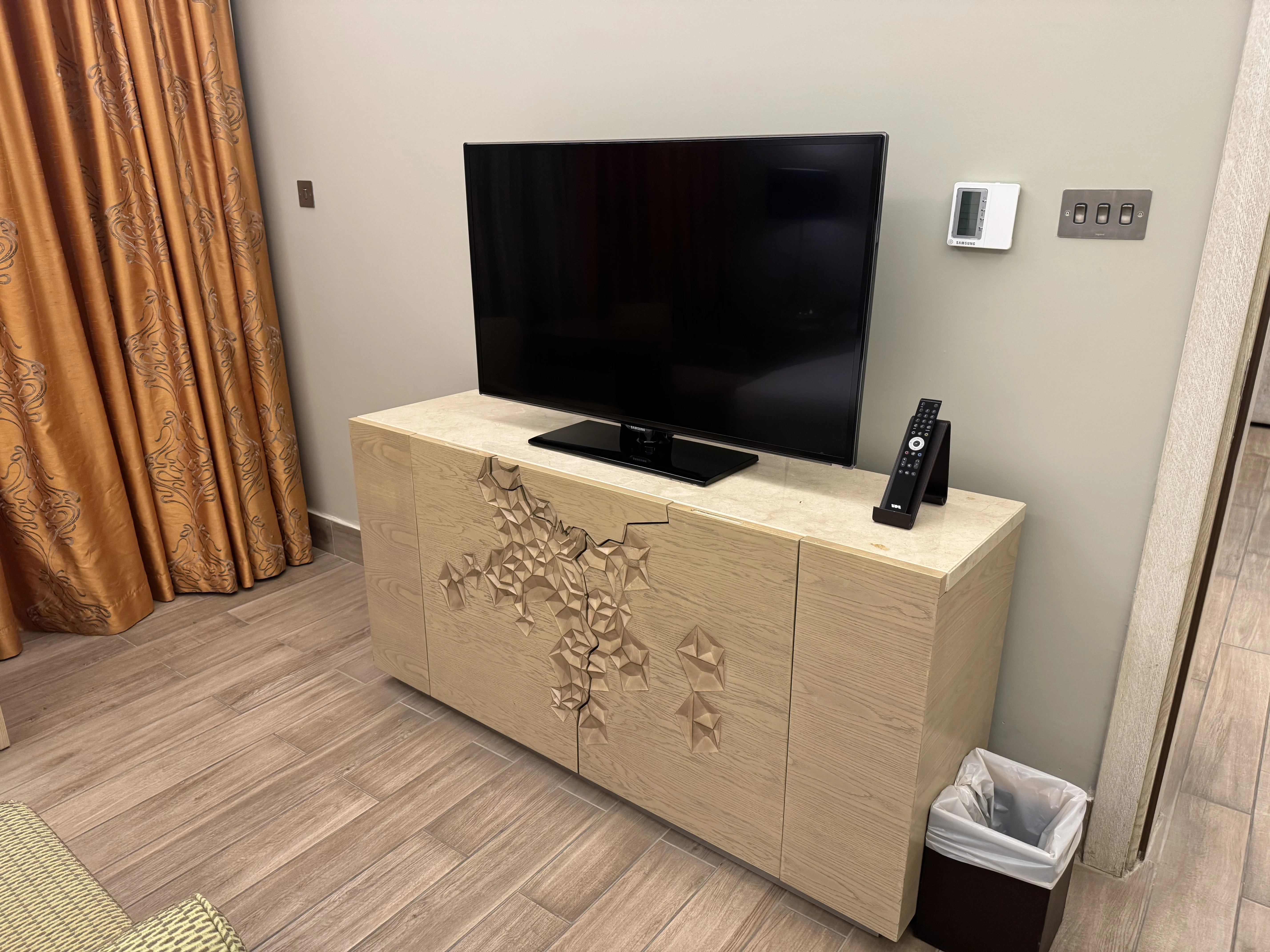 ����ϣ����ˮ�ƶȼپƵ�Hilton Dead Sea Resort & Spa����������һ�����׷�����