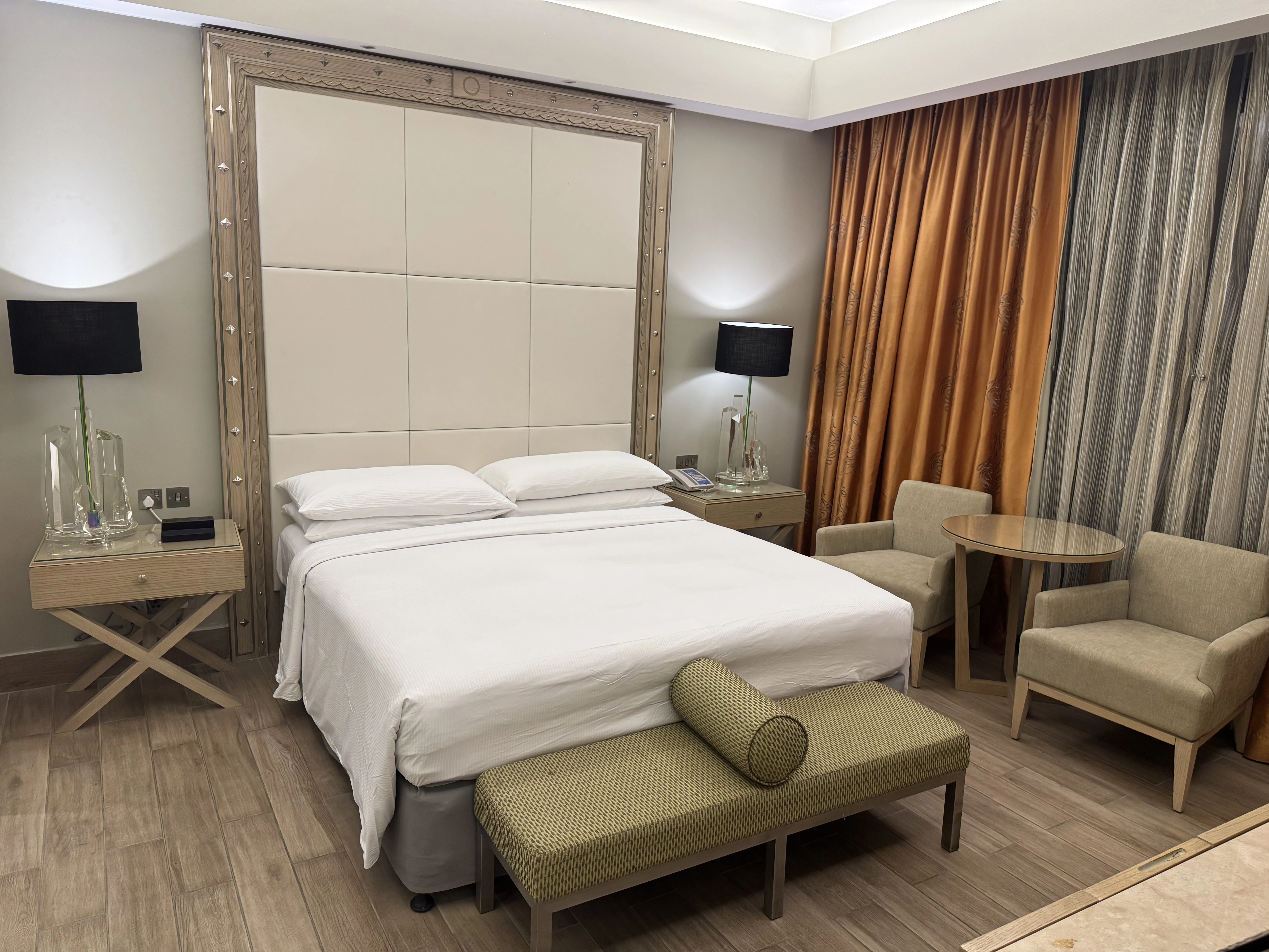 ����ϣ����ˮ�ƶȼپƵ�Hilton Dead Sea Resort & Spa����������һ�����׷�����