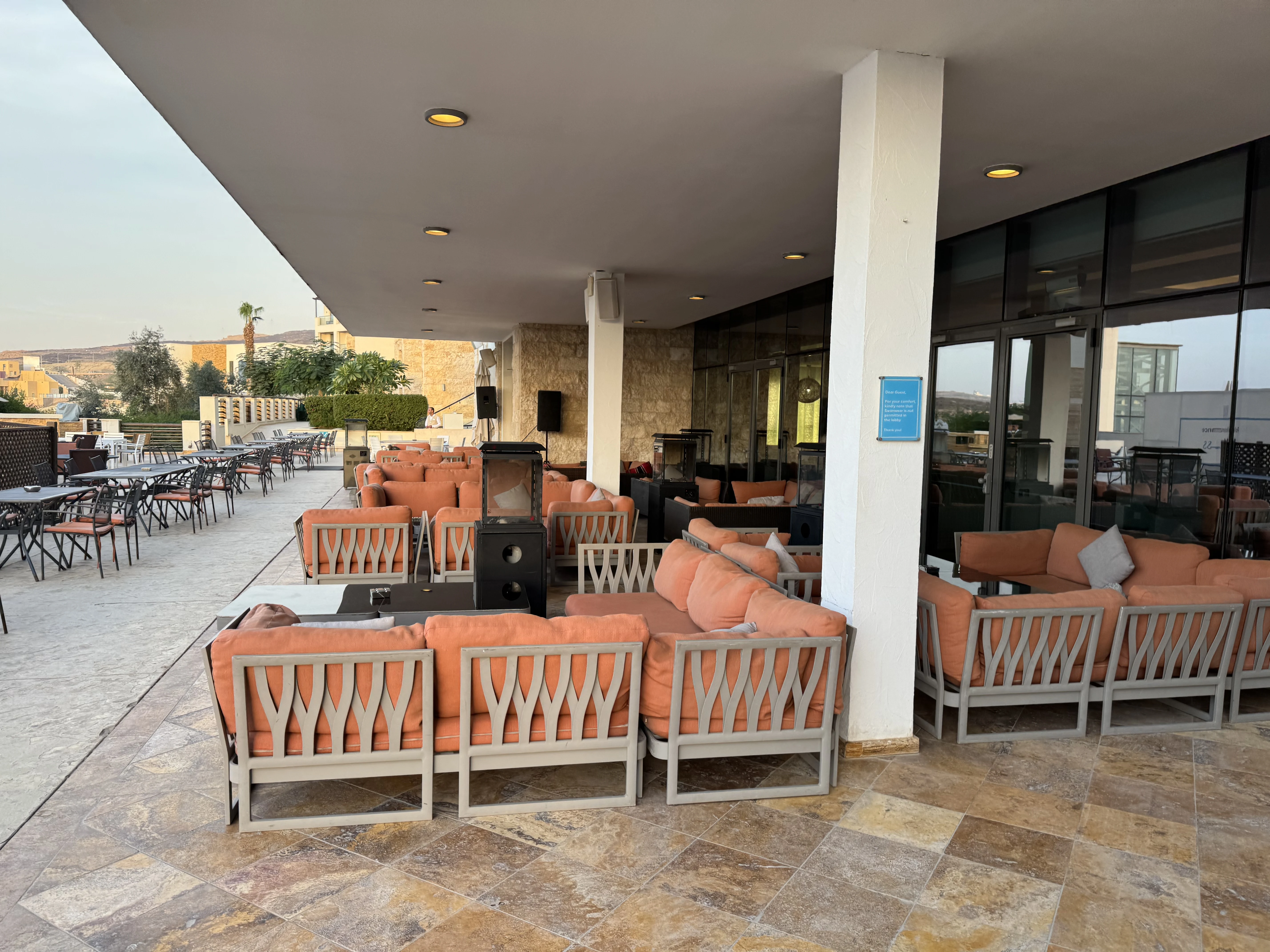 ����ϣ����ˮ�ƶȼپƵ�Hilton Dead Sea Resort & Spa����������һ�����׷�����