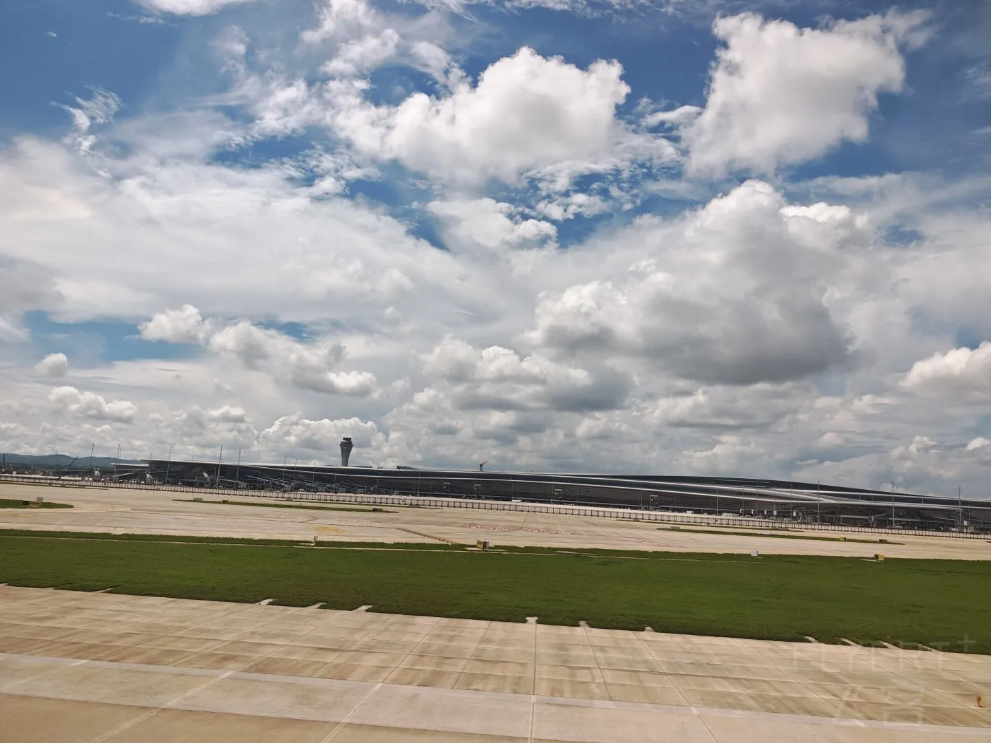 100030m2POFwnLEfe5hqt8.jpg