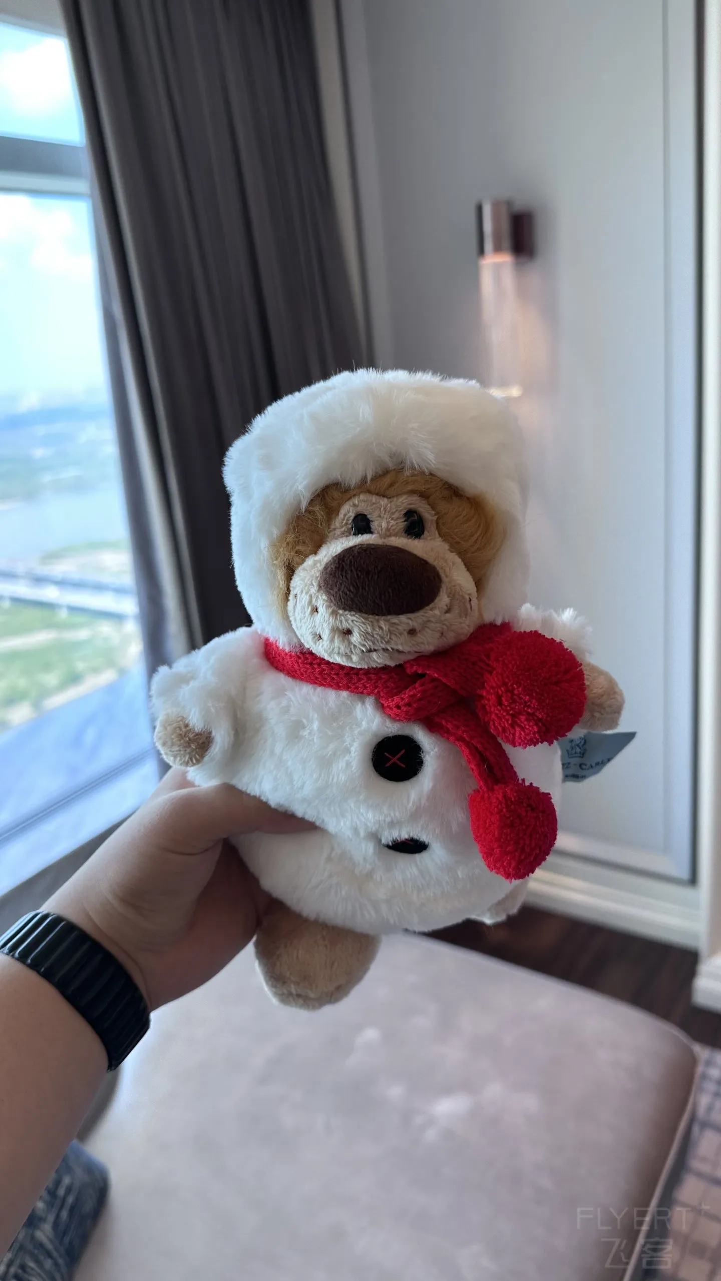 132701SUUEZVNYAAGGYTTM.jpg