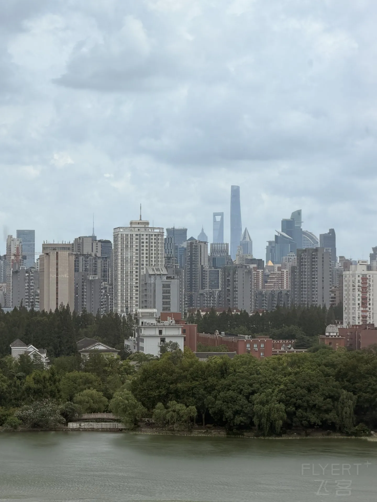 214537NLEEIVAYTBTPDHRT.jpg