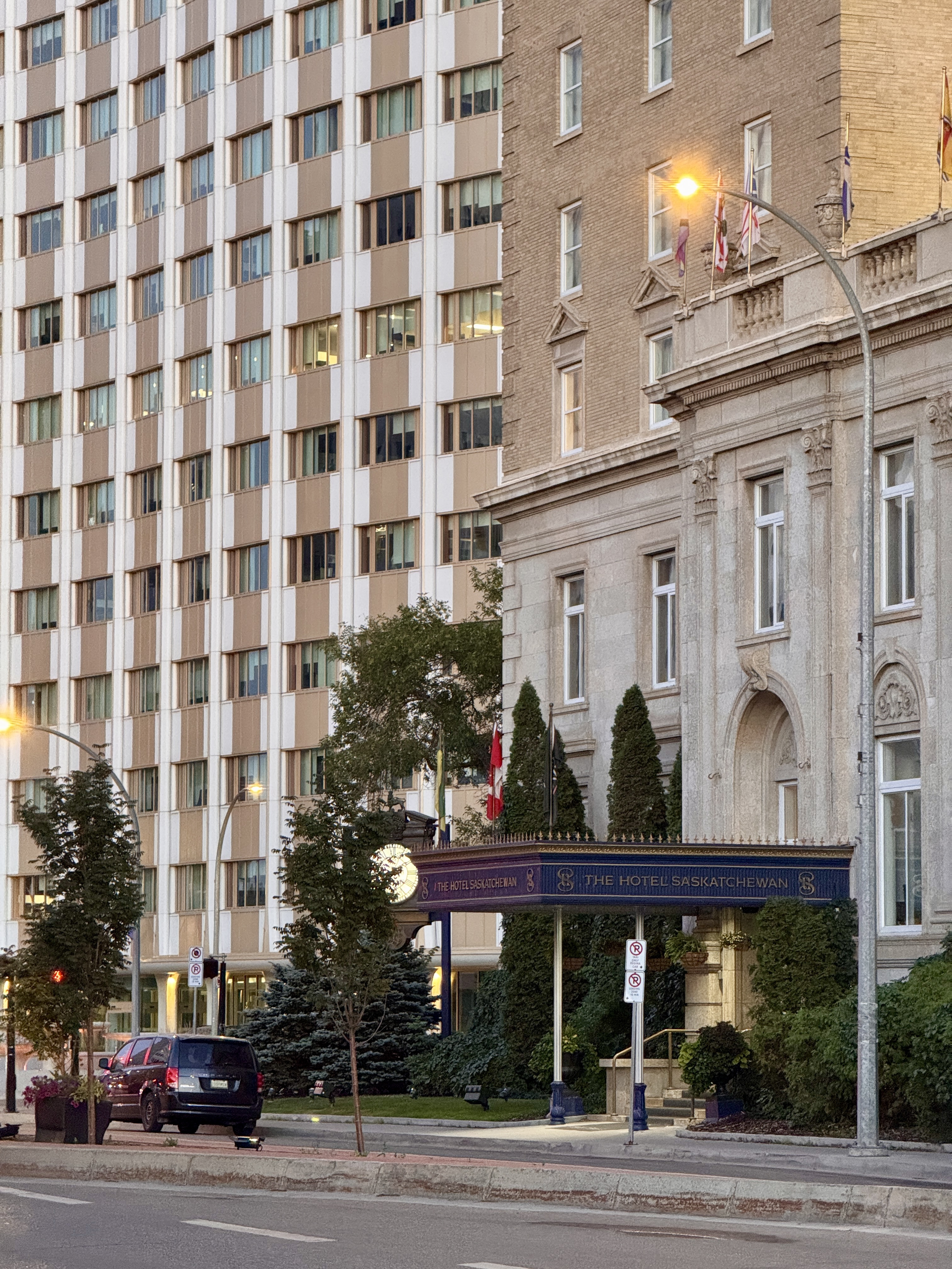 ����100������1927��·�������˹�����¾Ƶ�The Hotel SK��;��